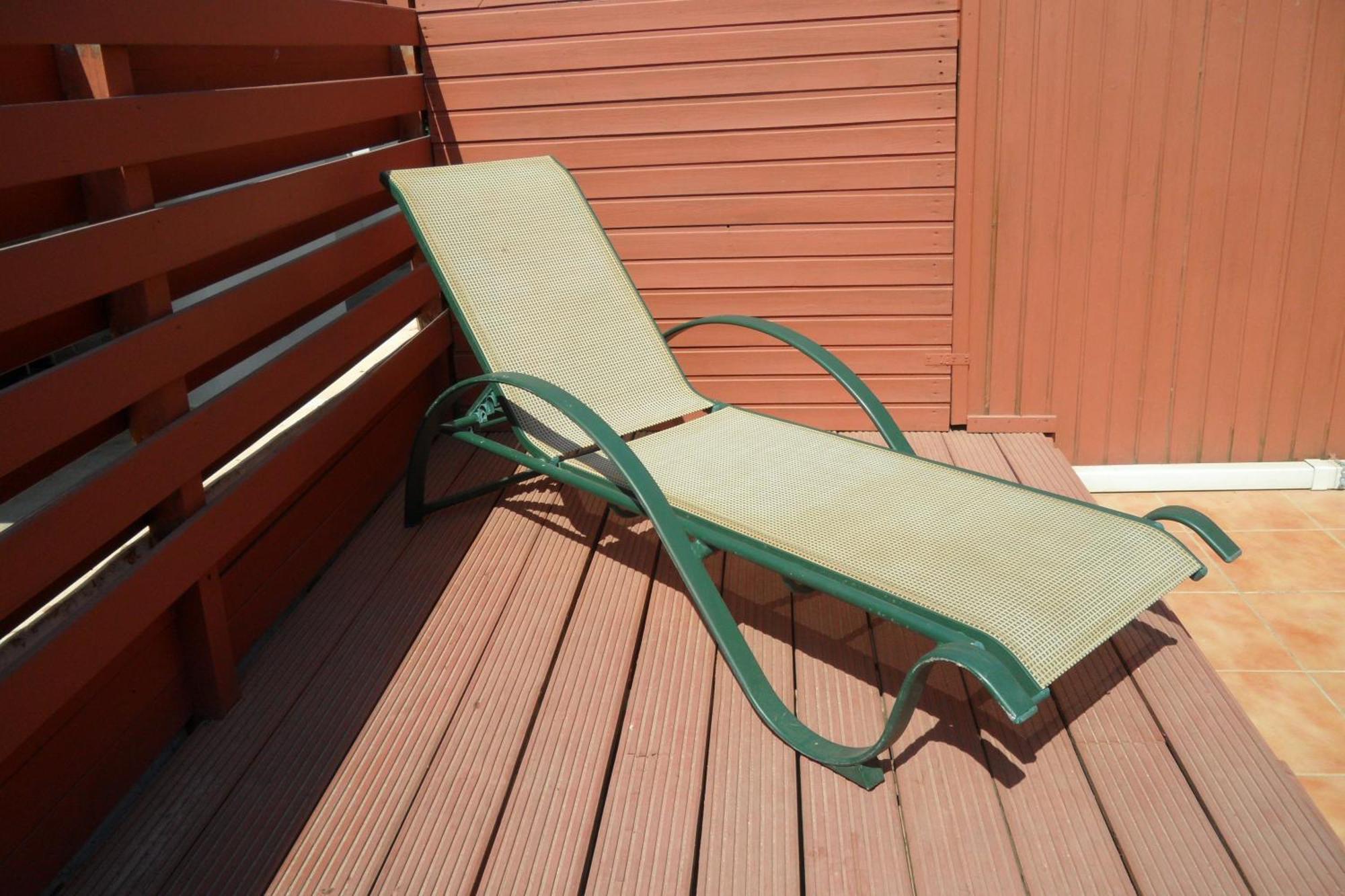 Ground Floor, Free Internet Apartment