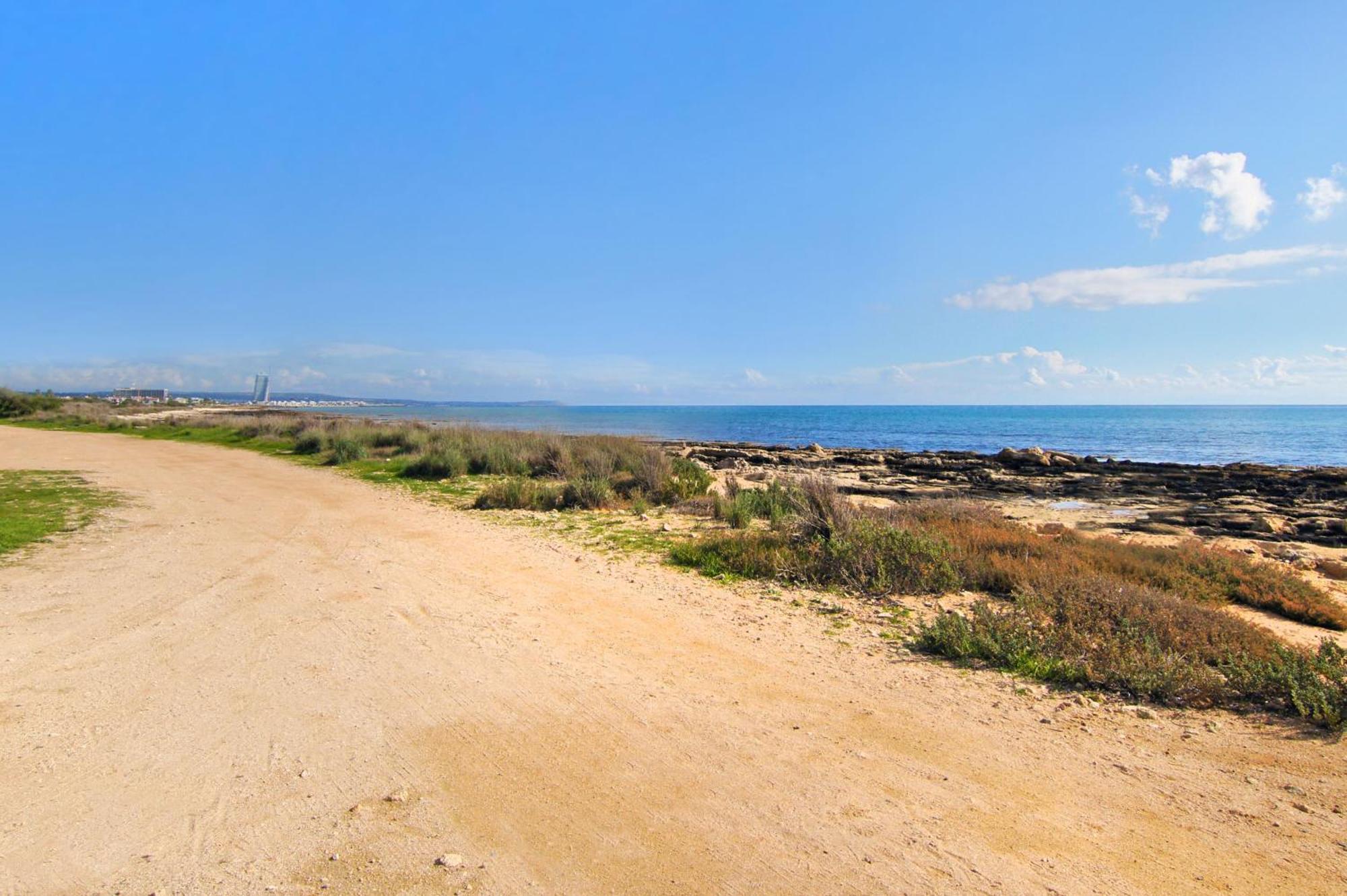 Basil - 50m From Med Sea Ayia Napa