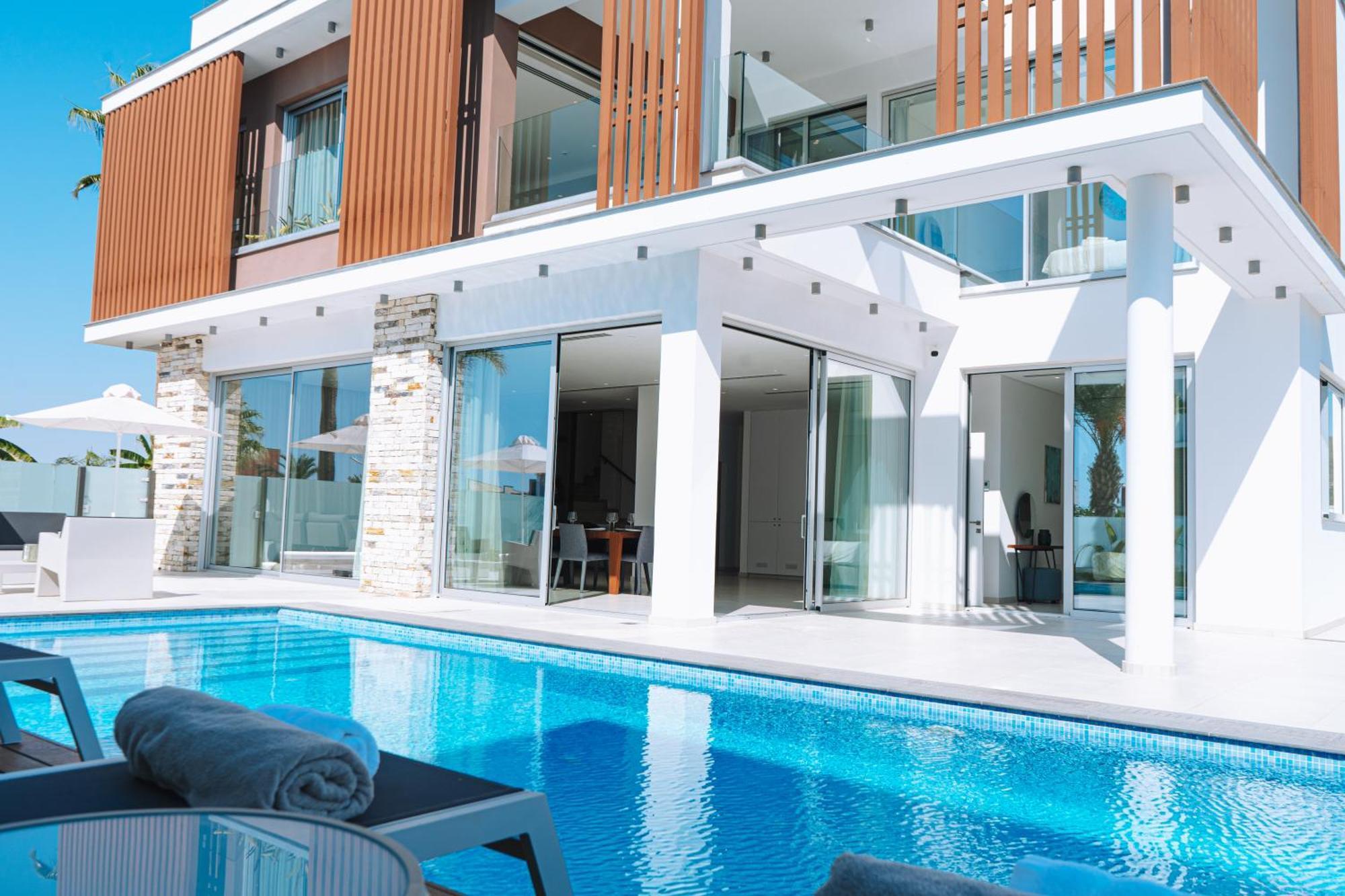 Villa Vivo Mare Beachfornt - Azure Agia Napa