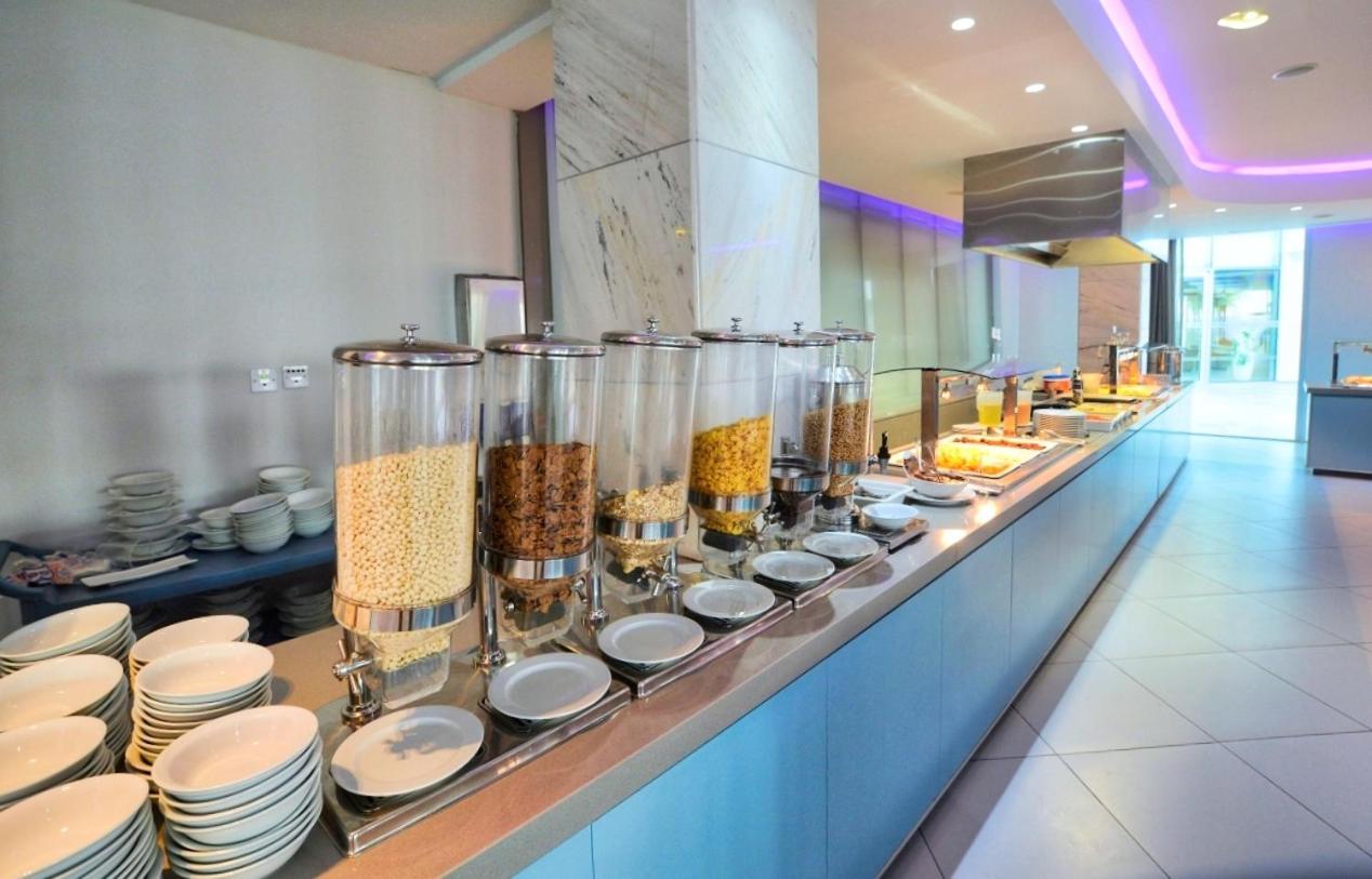 Vassos Nissi & Hotel 4*