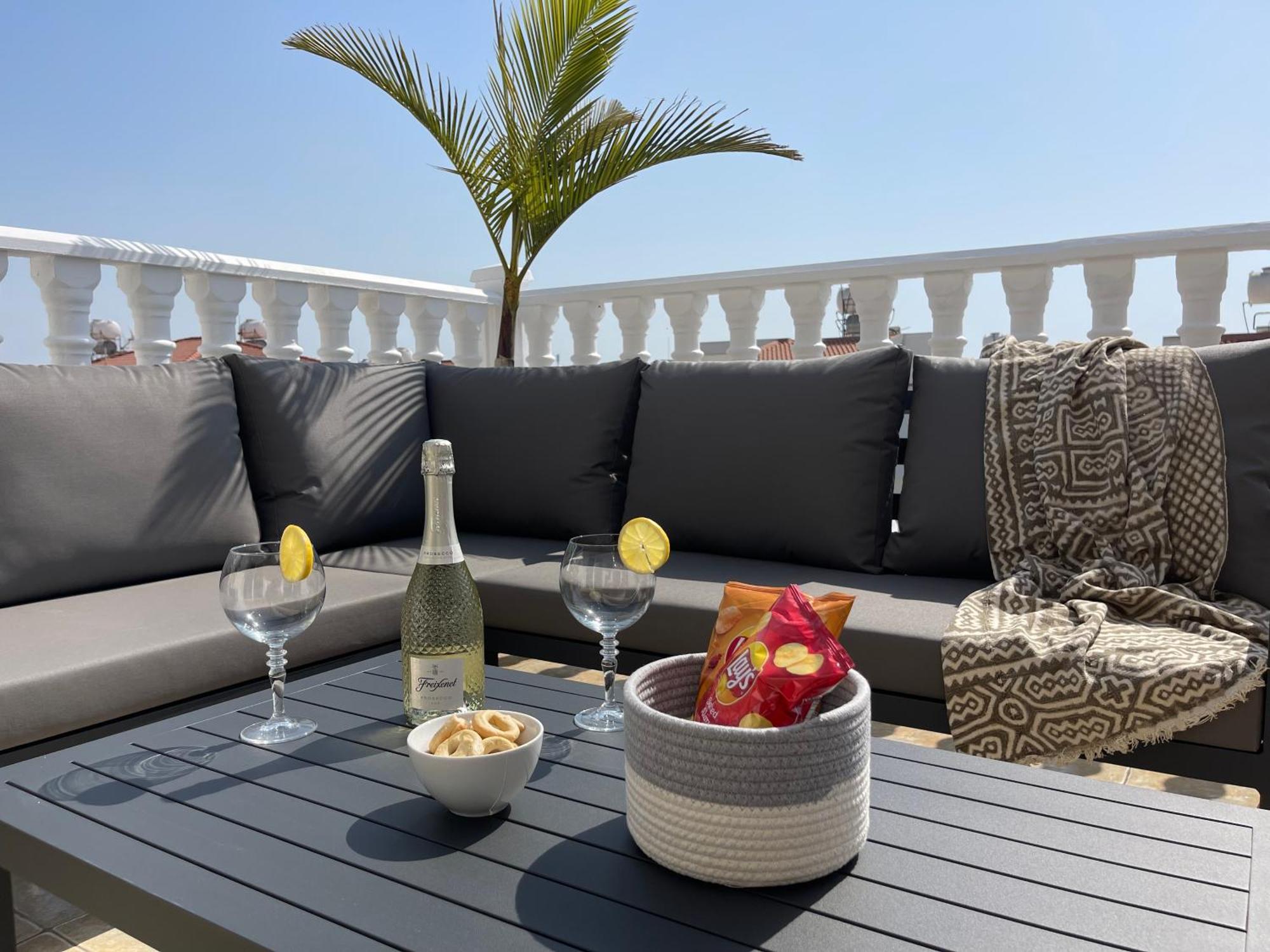 Elena Front Beach Apt *