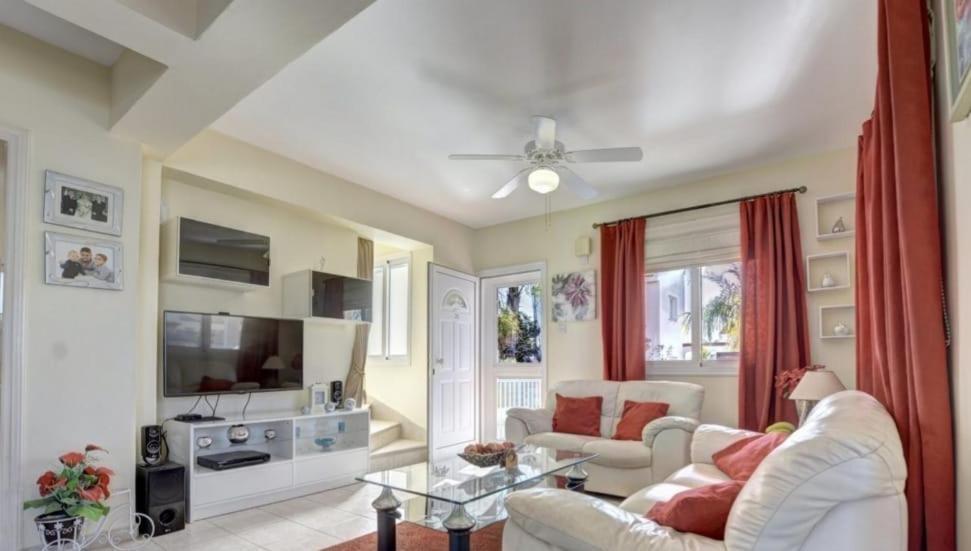 Thaliana House 2 Bedroom Near Villa *