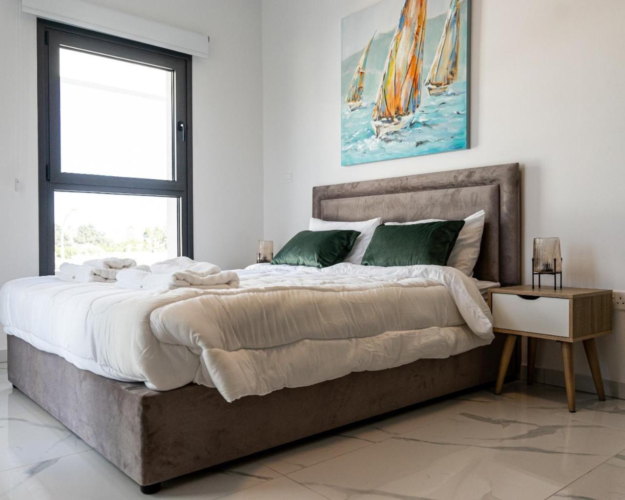 Nissi 4 Bedroom Sea View *