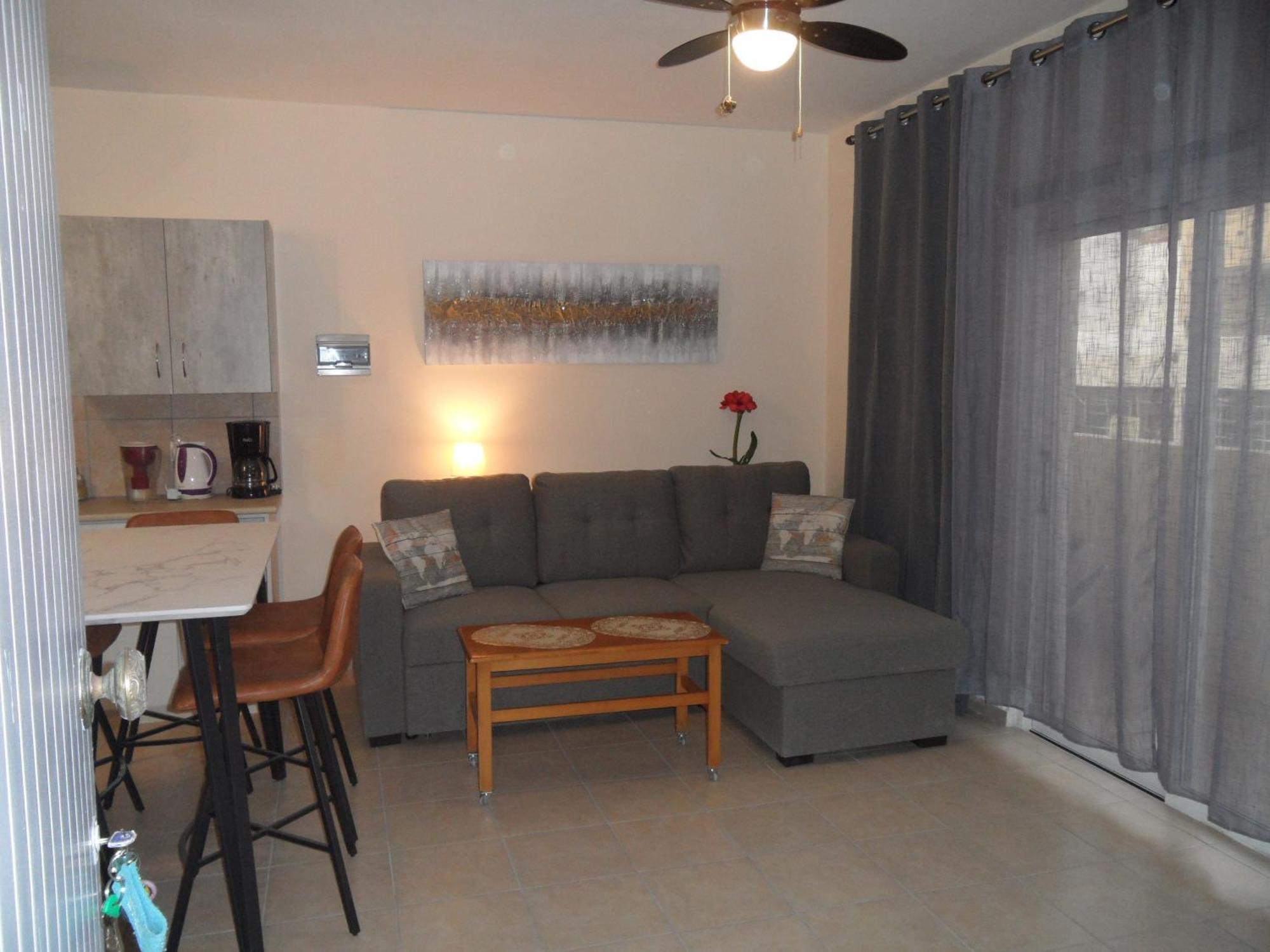 Family And Friends Flat Close To The Sea, Free Internet *