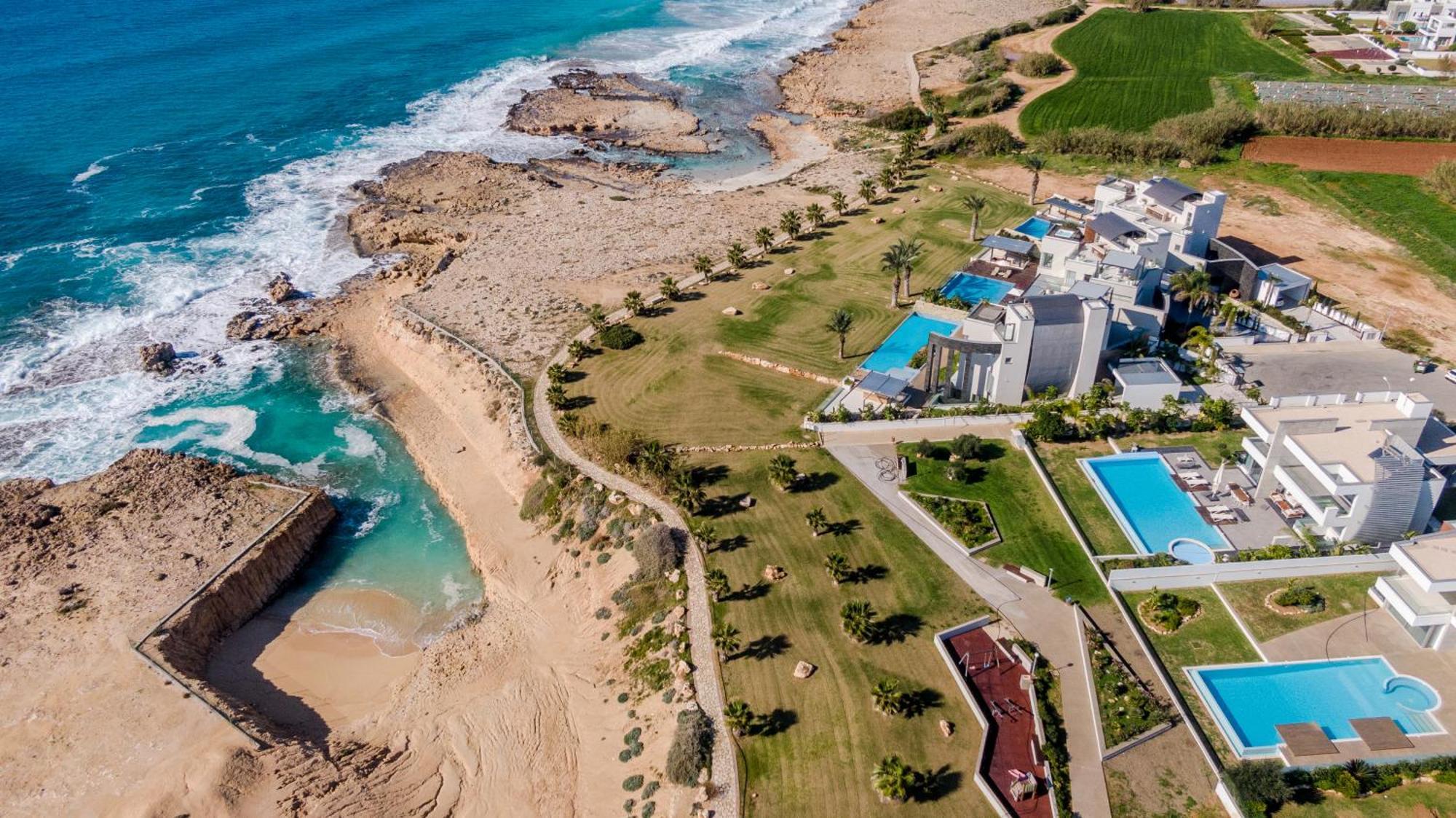Villa Vivo Mare Beachfornt - Azure Agia Napa