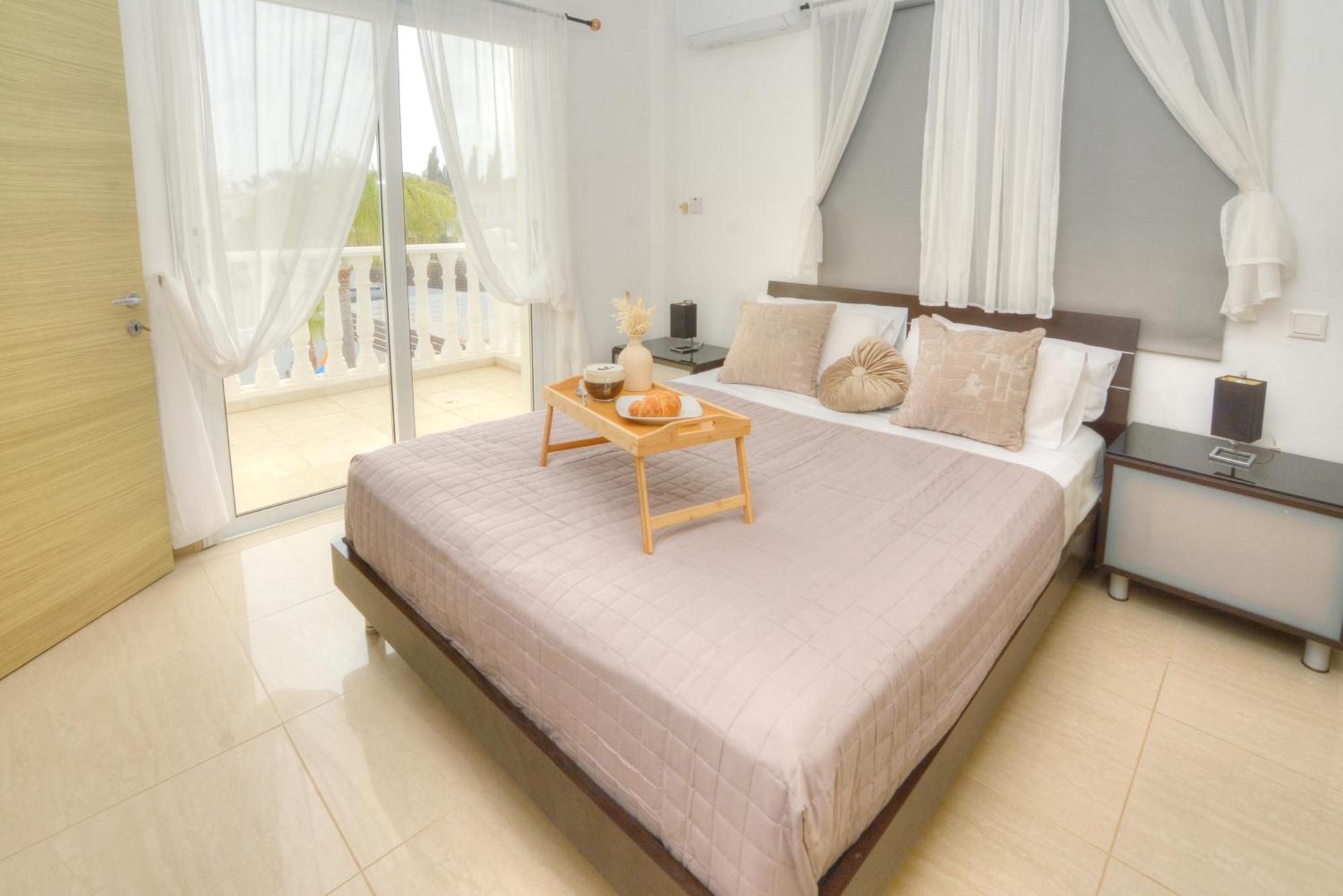 Thetida Villa *