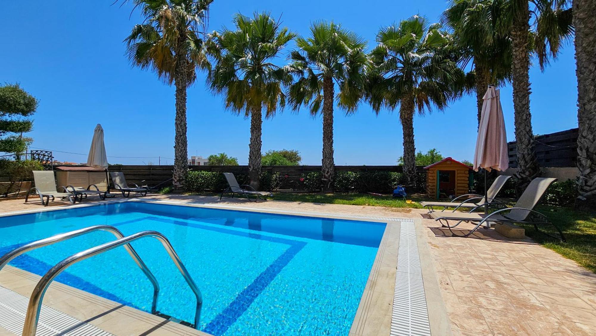 Sunnyside Pool