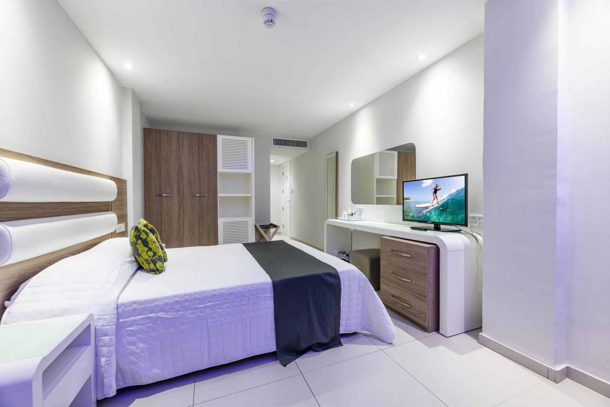 Hotel Tasia Maris Sands (adults Only) 4*