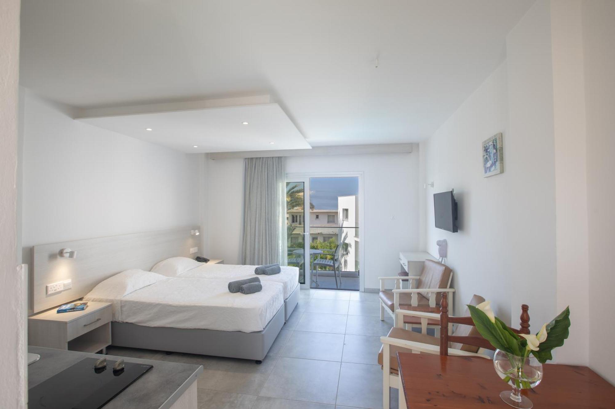 Aparthotel Pavlinia & Ayia Napa