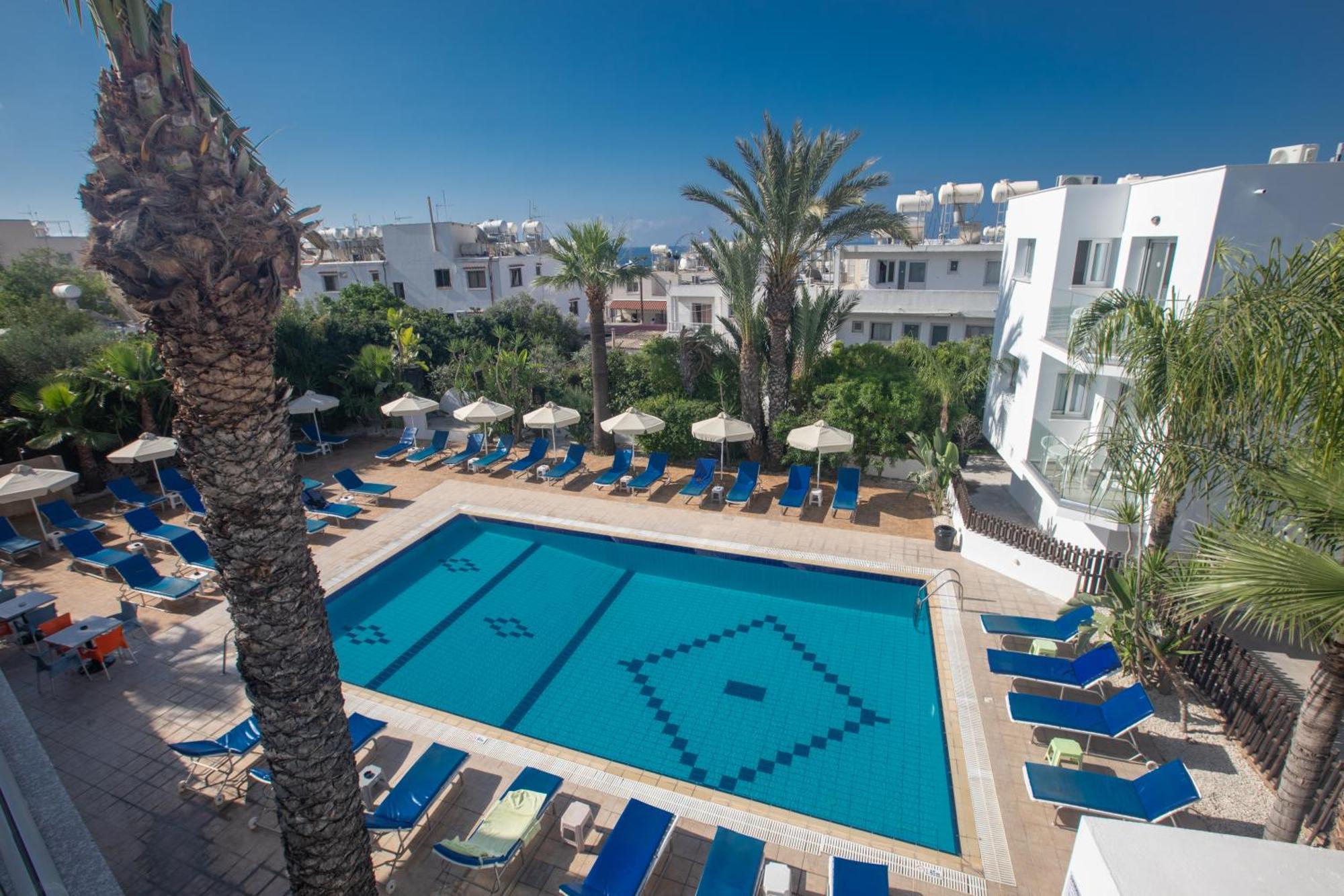 Pavlinia & Aparthotel Ayia Napa