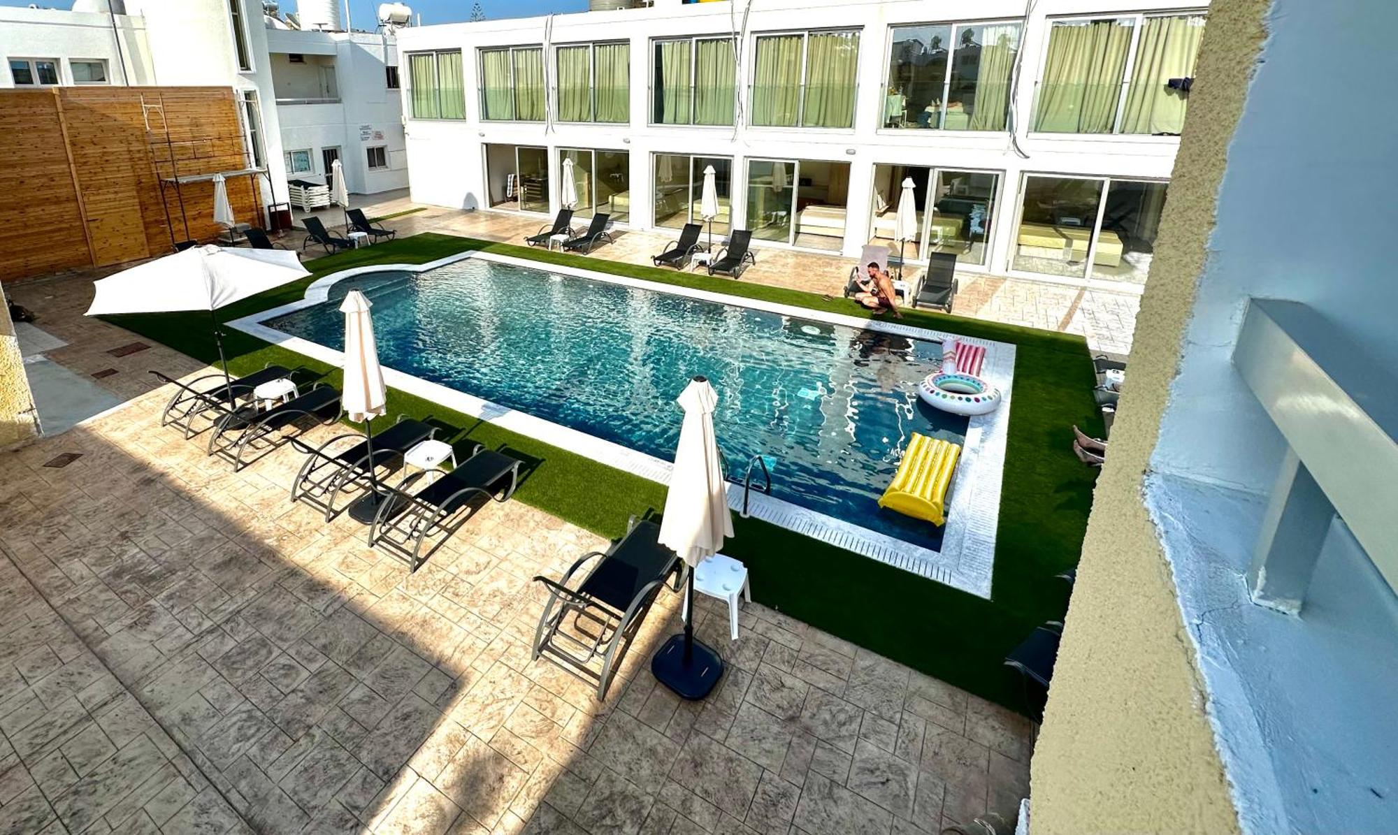 Sun Plaza - Adults Only *