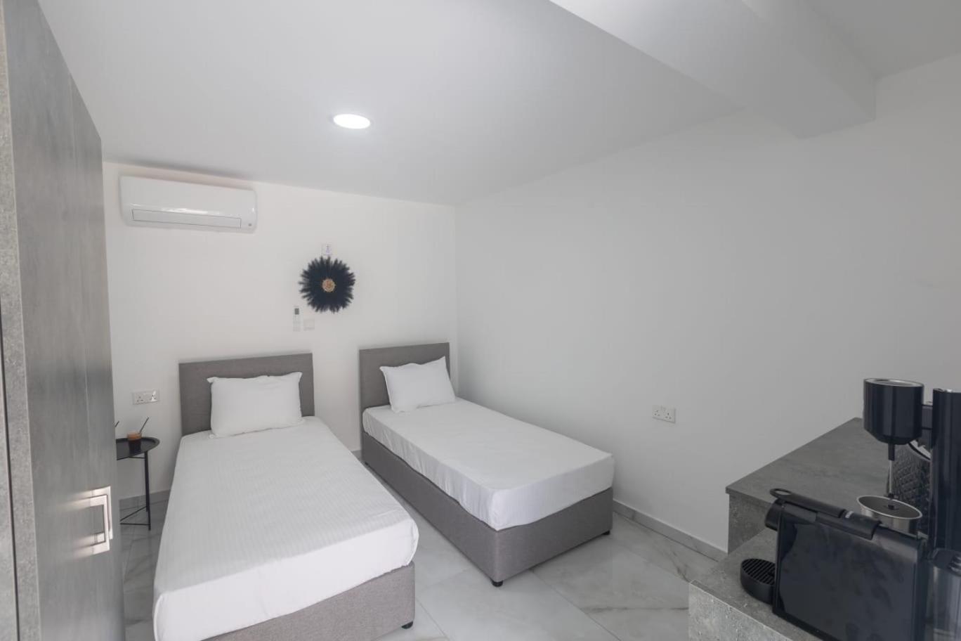 Gold Emerging Ltd 2 Apartment