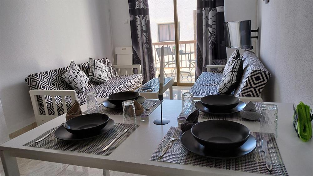 Apartment -65 Percent Off - Center
