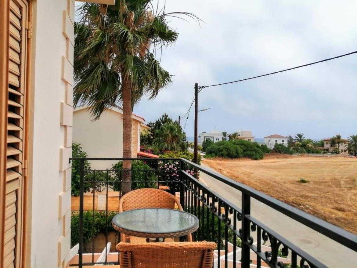 Villa Elena Gardens *