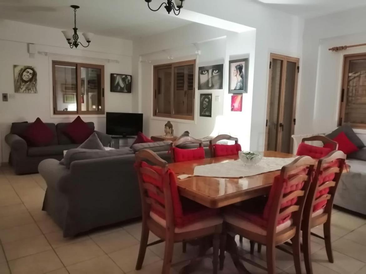 Elena Gardens Villa *