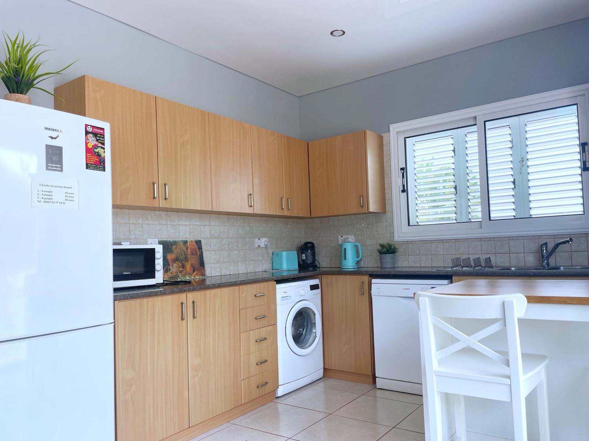 Tarracotta 4 Bedroom, Near Villa