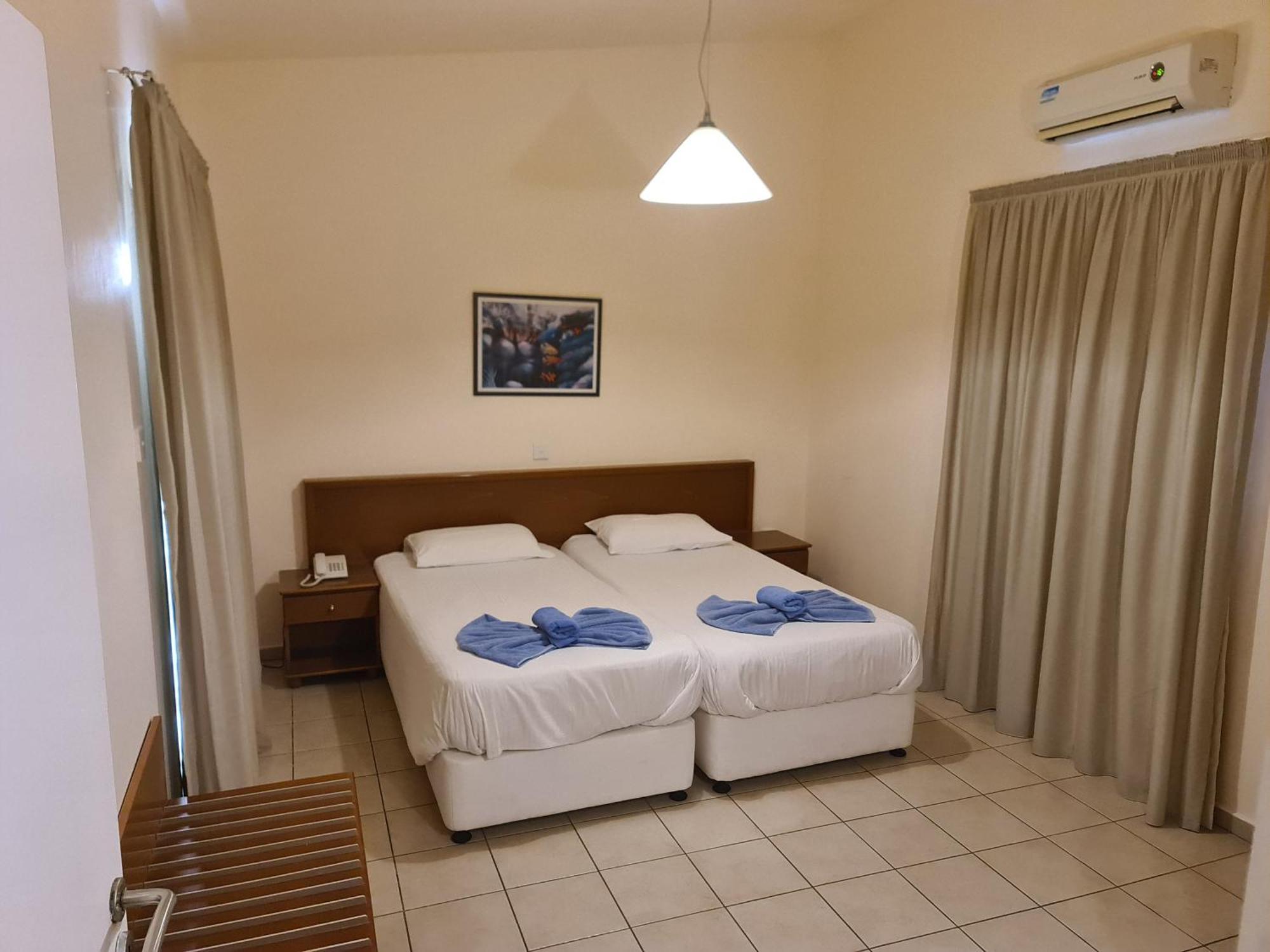 Hotel Nissiana &