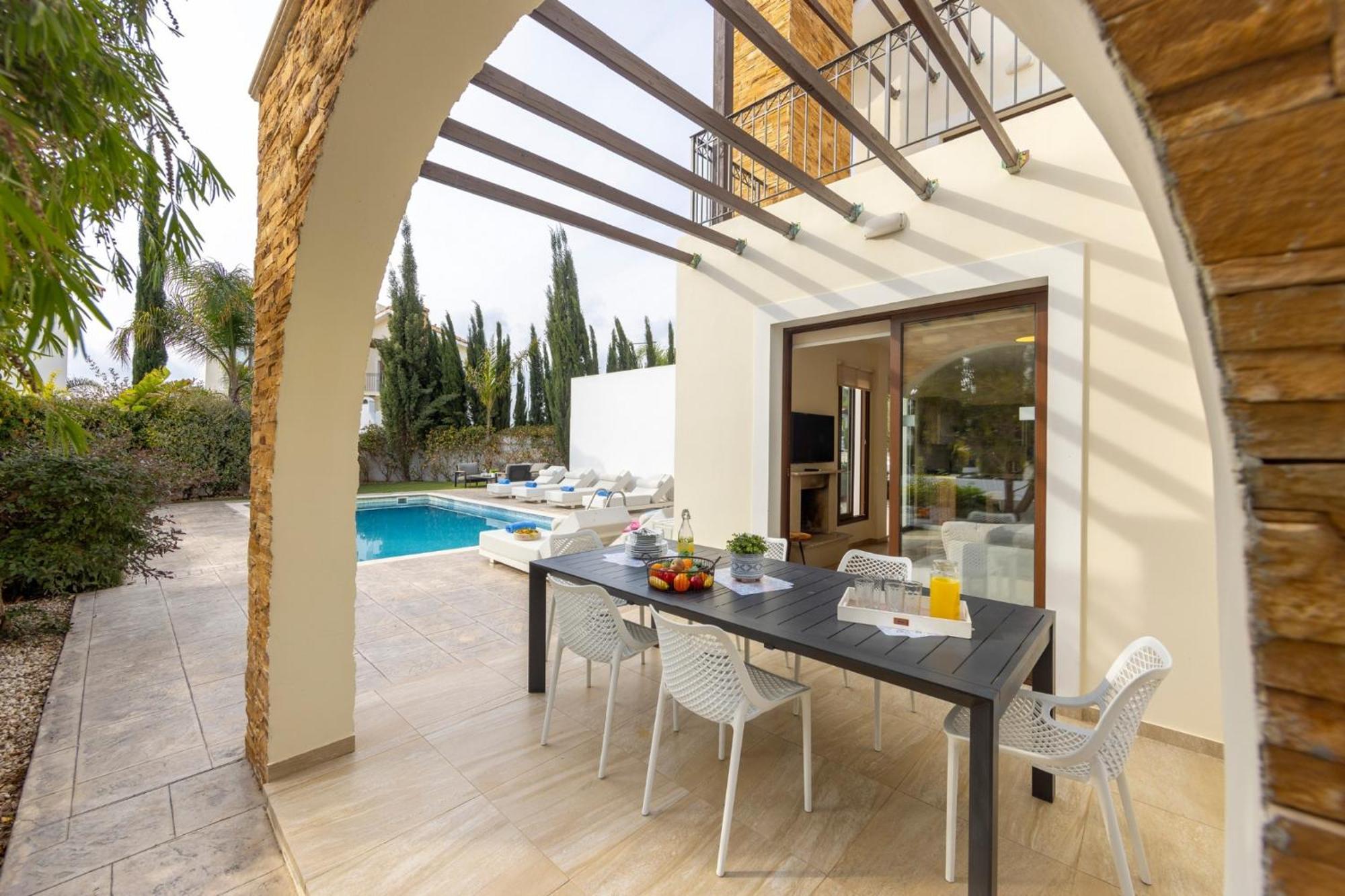 Ionion H32 Ayia Napa
