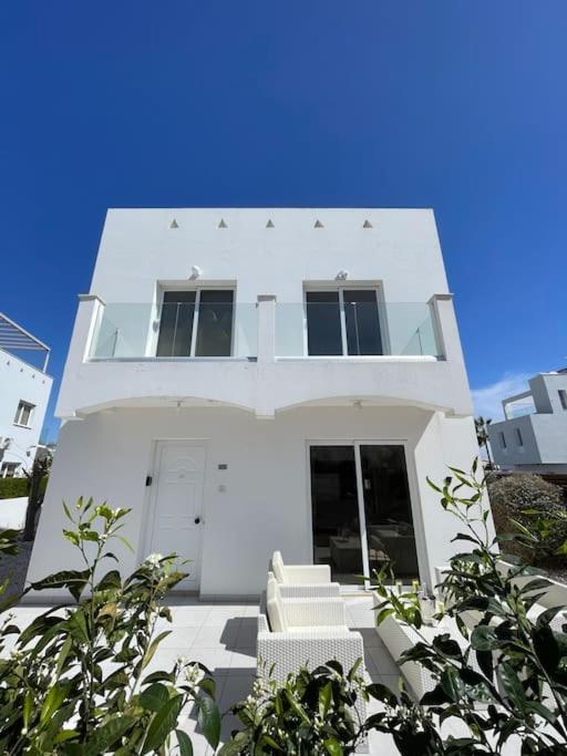 Nissini Famliy Villa