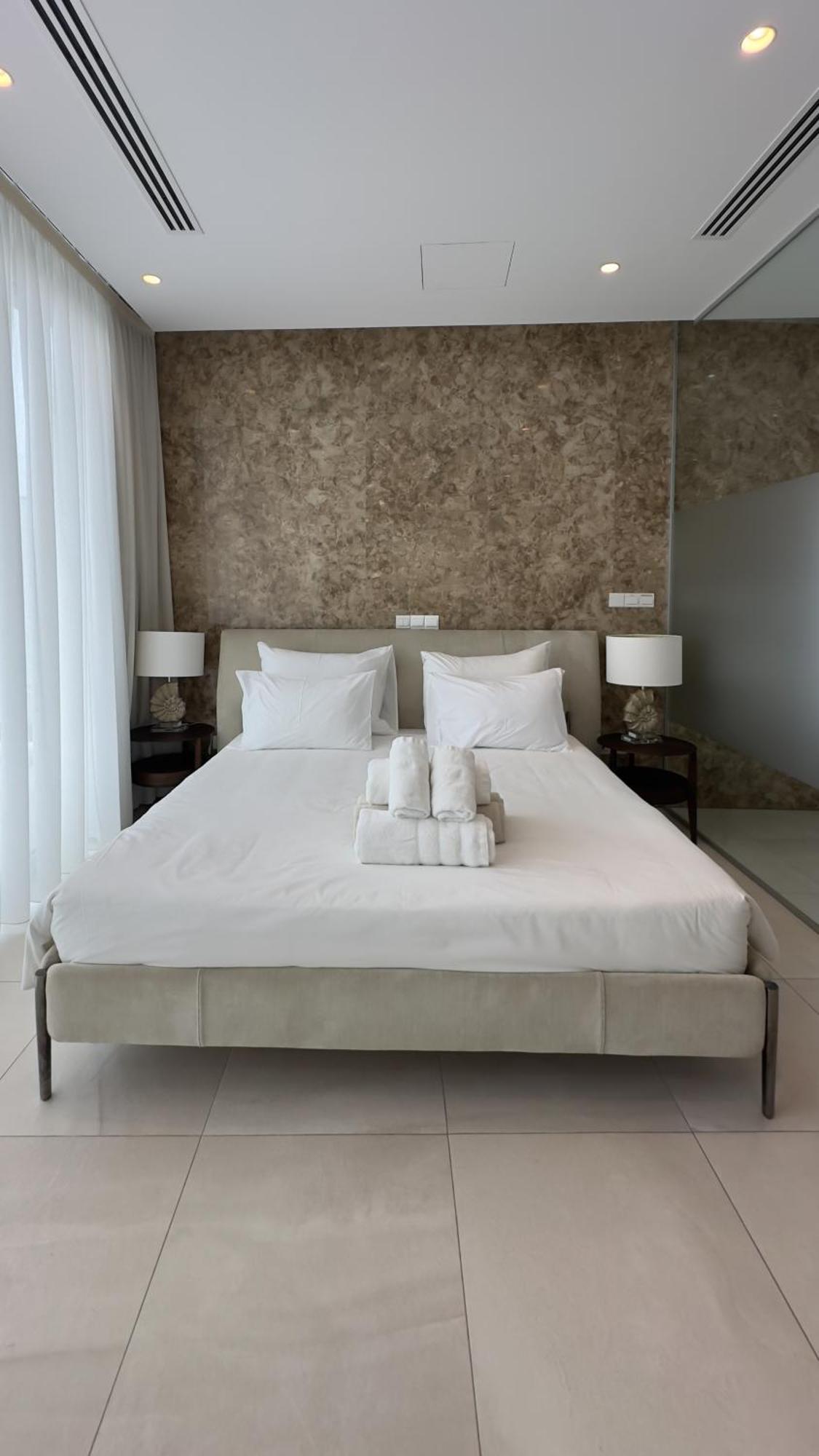 Villa Vivo Mare Beachfront - Seashell Ayia Napa