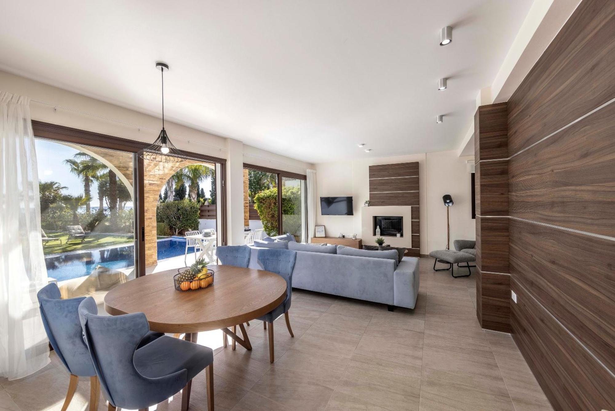 Seafront Ionion H5 Villa *