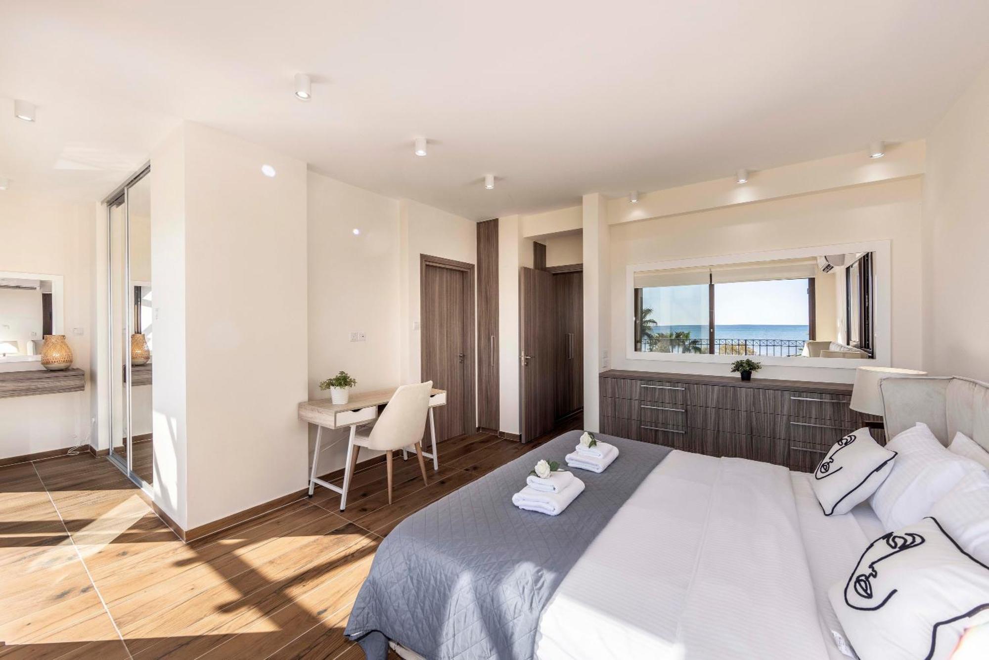 Seafront Ionion H5 Villa