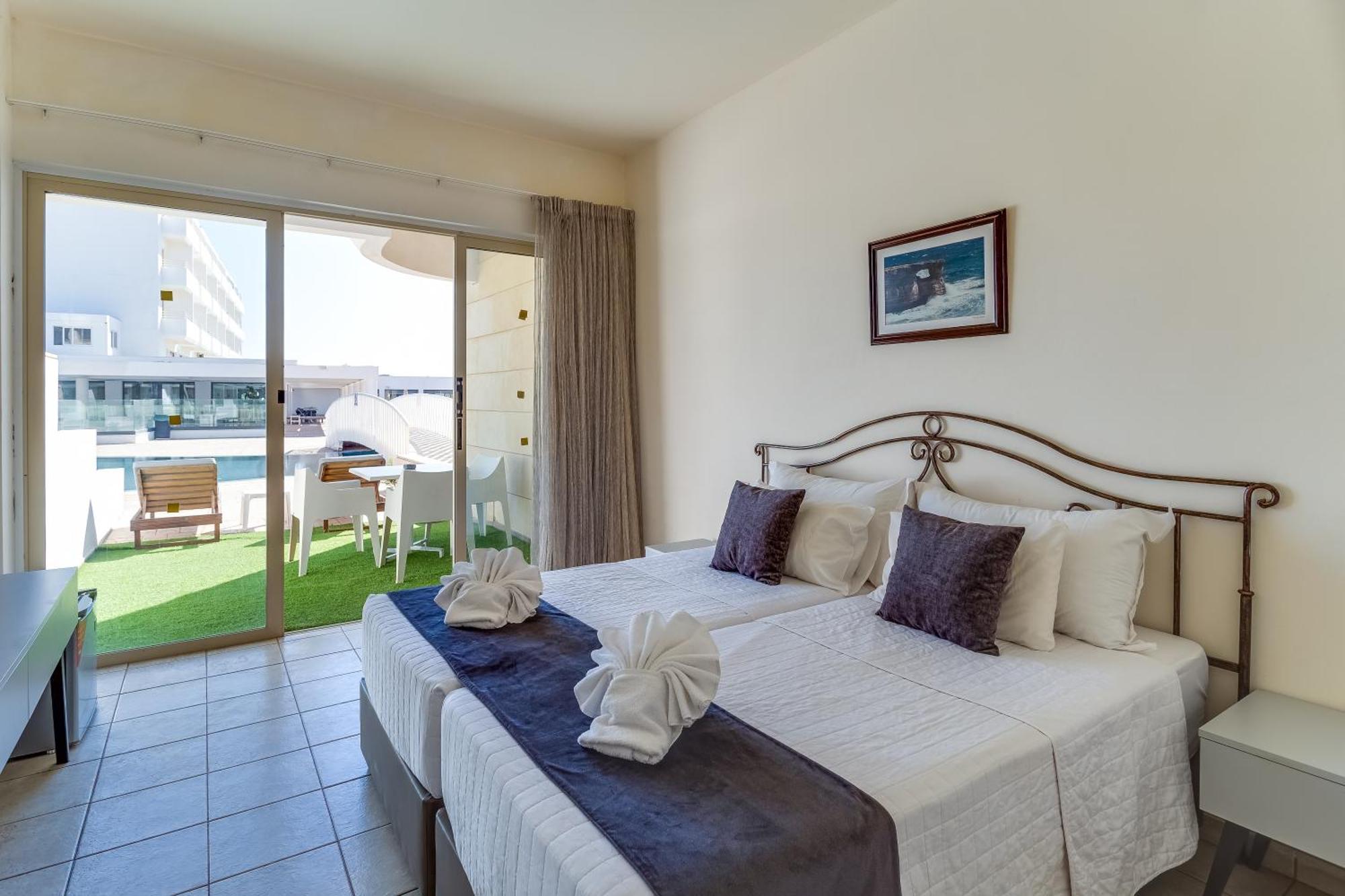 Piere - Anne Agia Napa