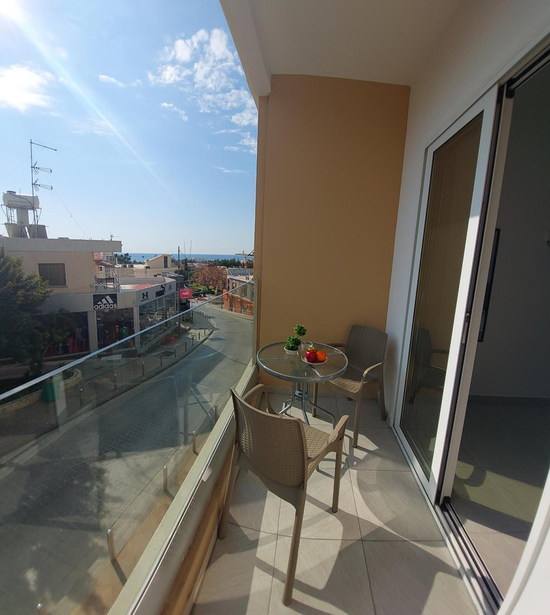 Piazza Napa Agia Napa