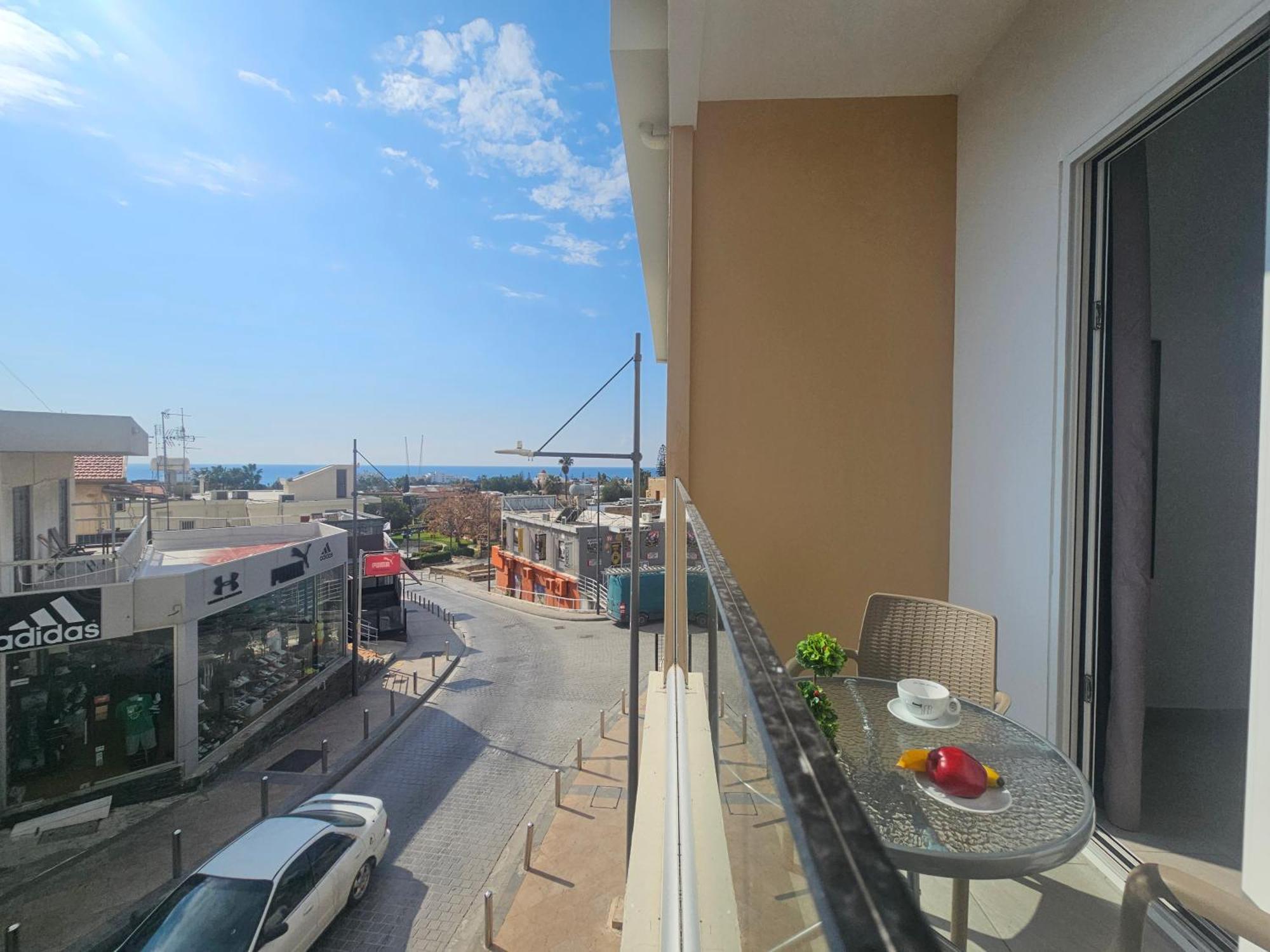 Piazza Napa * Agia Napa