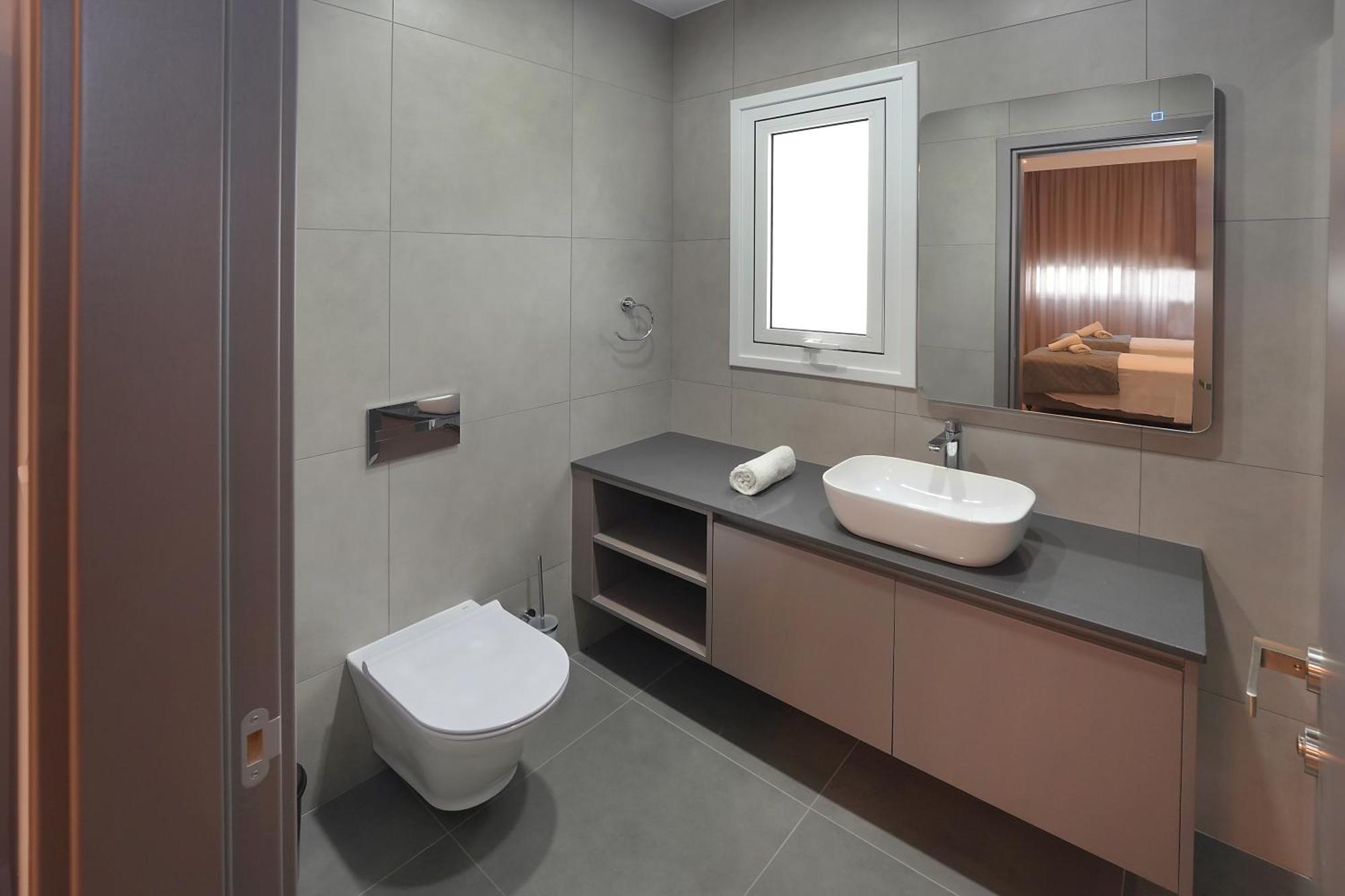 Sun And Moon Luxury Ayia Napa