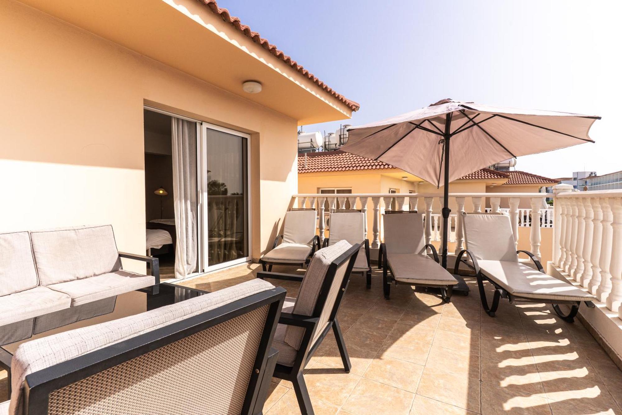 Nissi Apartment *