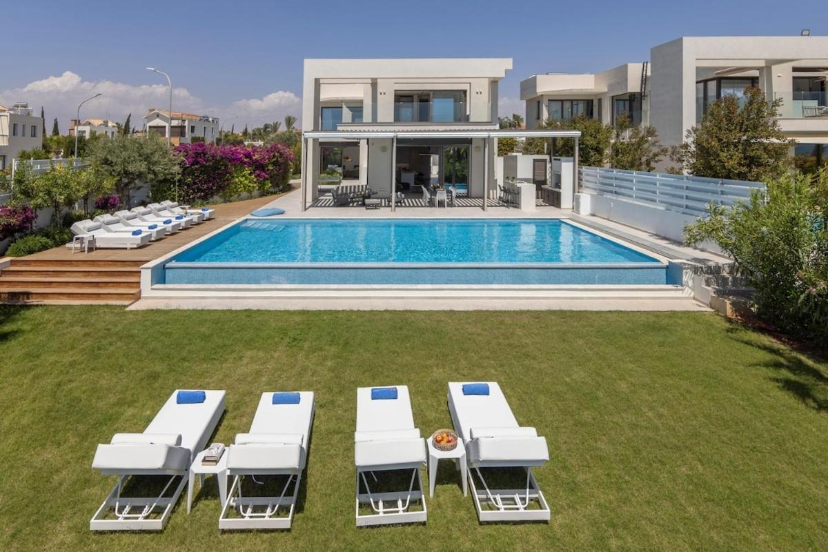 Jojo Seafront Villa Ayia Napa