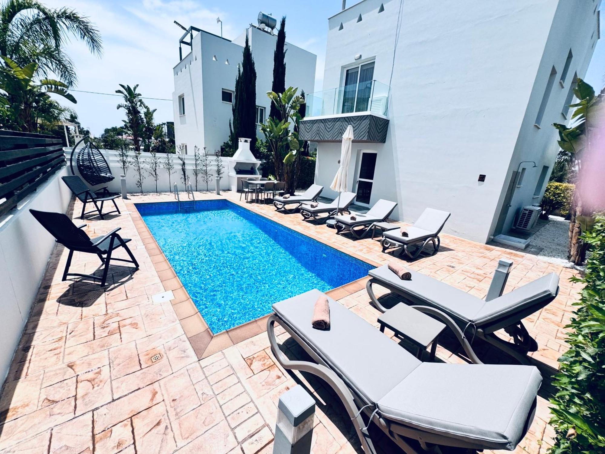 Nissini Wana Luxury Villa *