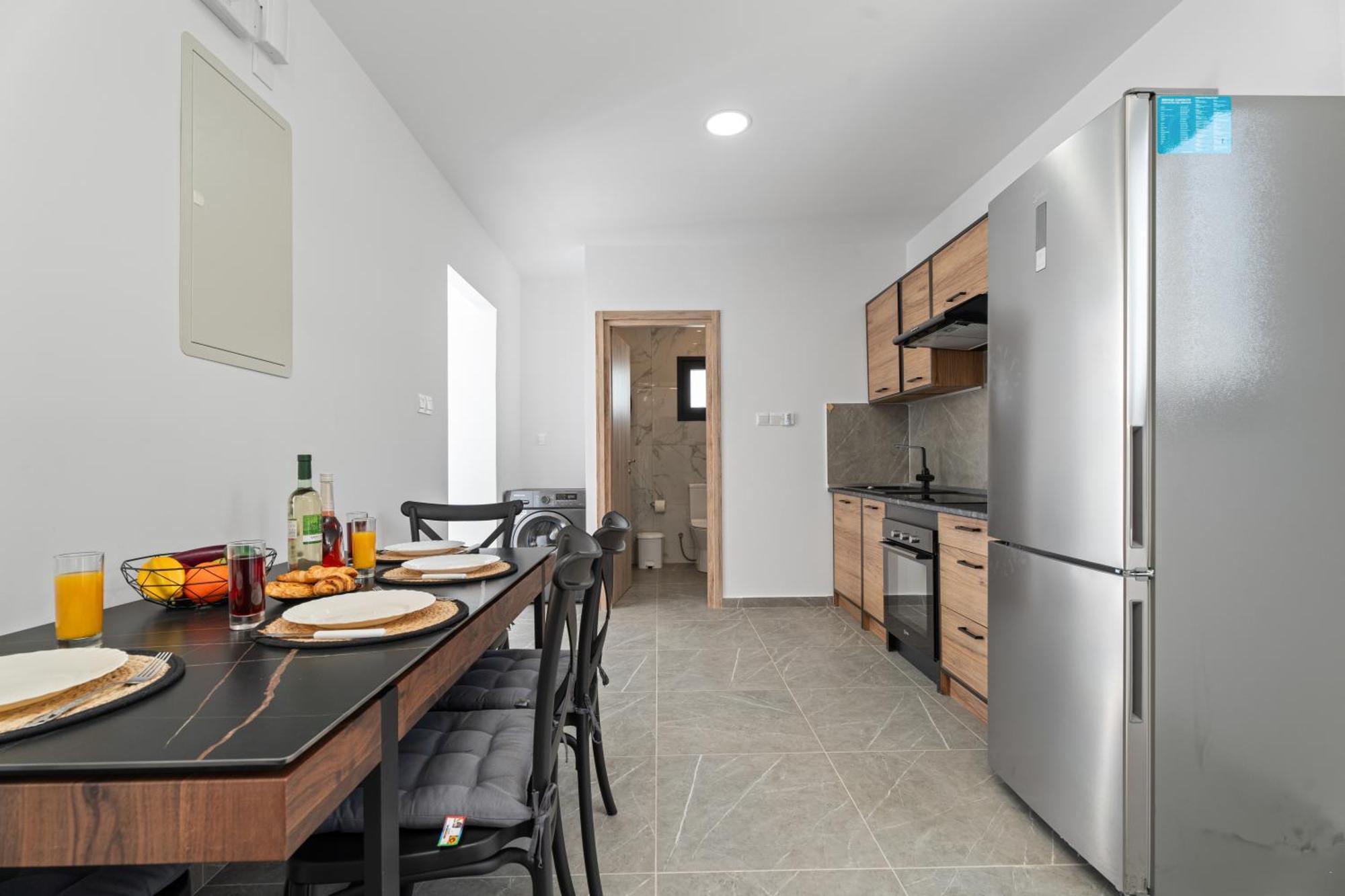 Luxury 1 & 2 Bdr 300 Meters From Sandy Beach! Villa