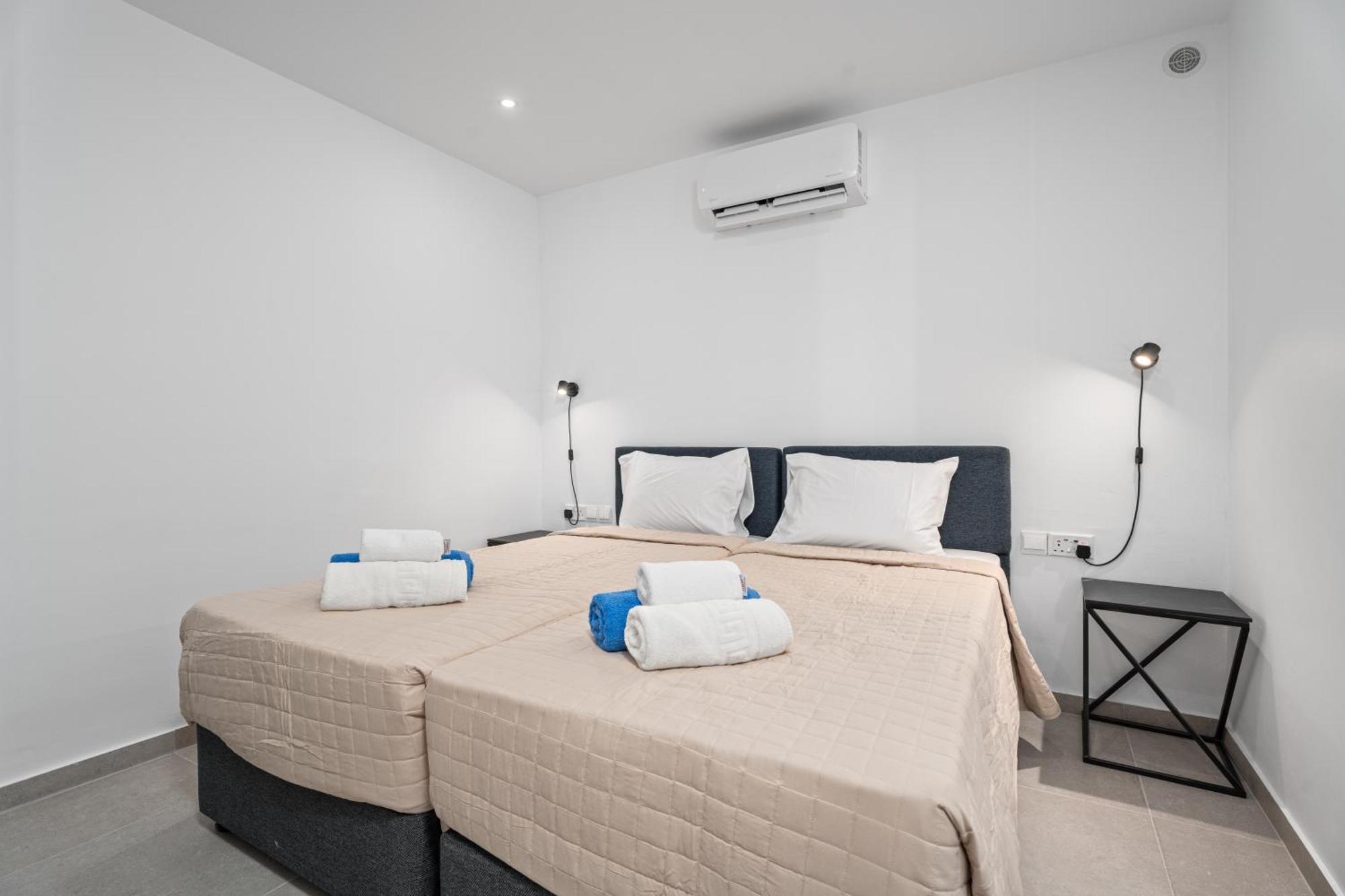 Luxury 1 & 2 Bdr 300 Meters From Sandy Beach! Villa Ayia Napa