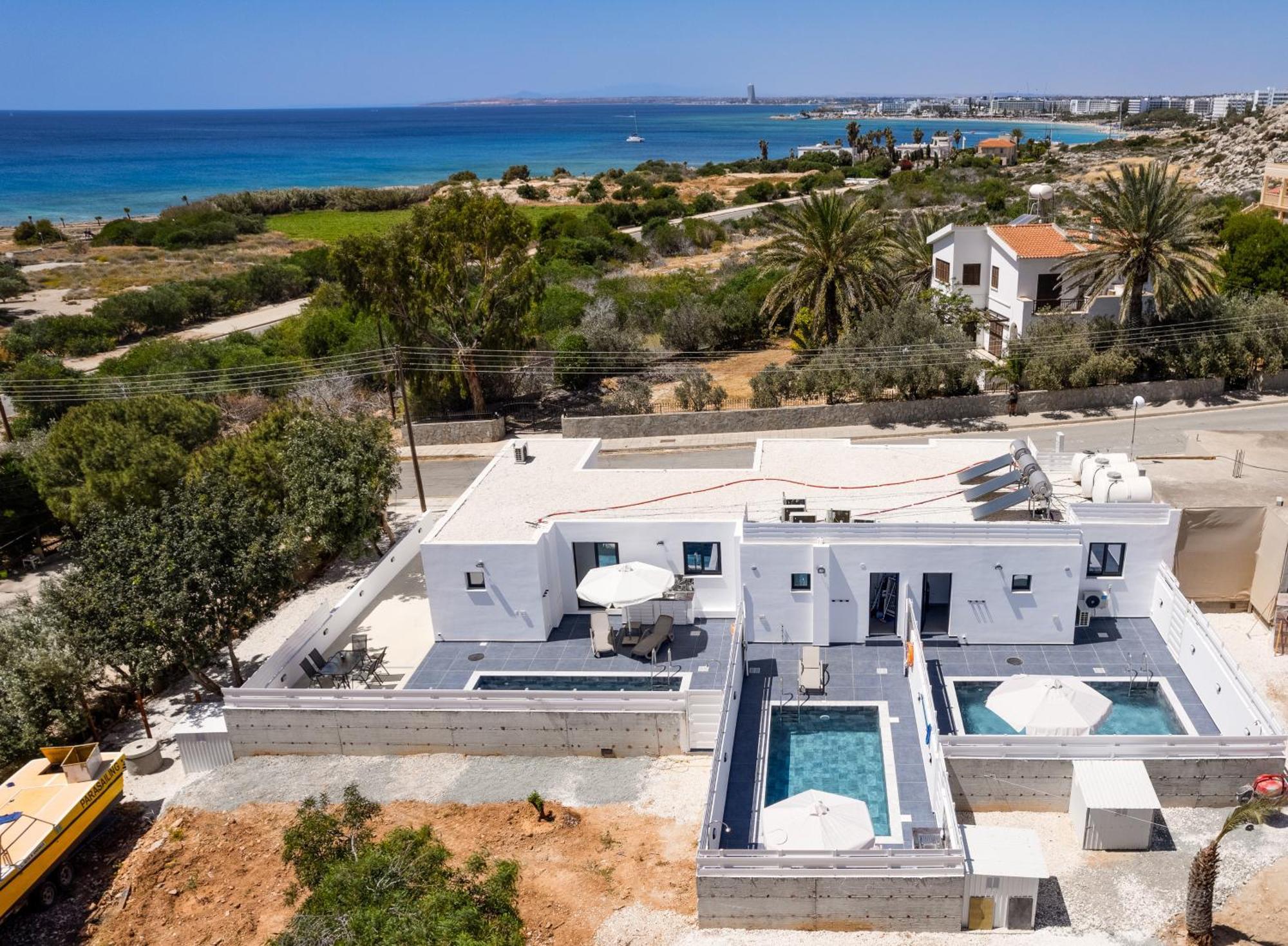 Villa Luxury 1 & 2 Bdr 300 Meters From Sandy Beach! Ayia Napa