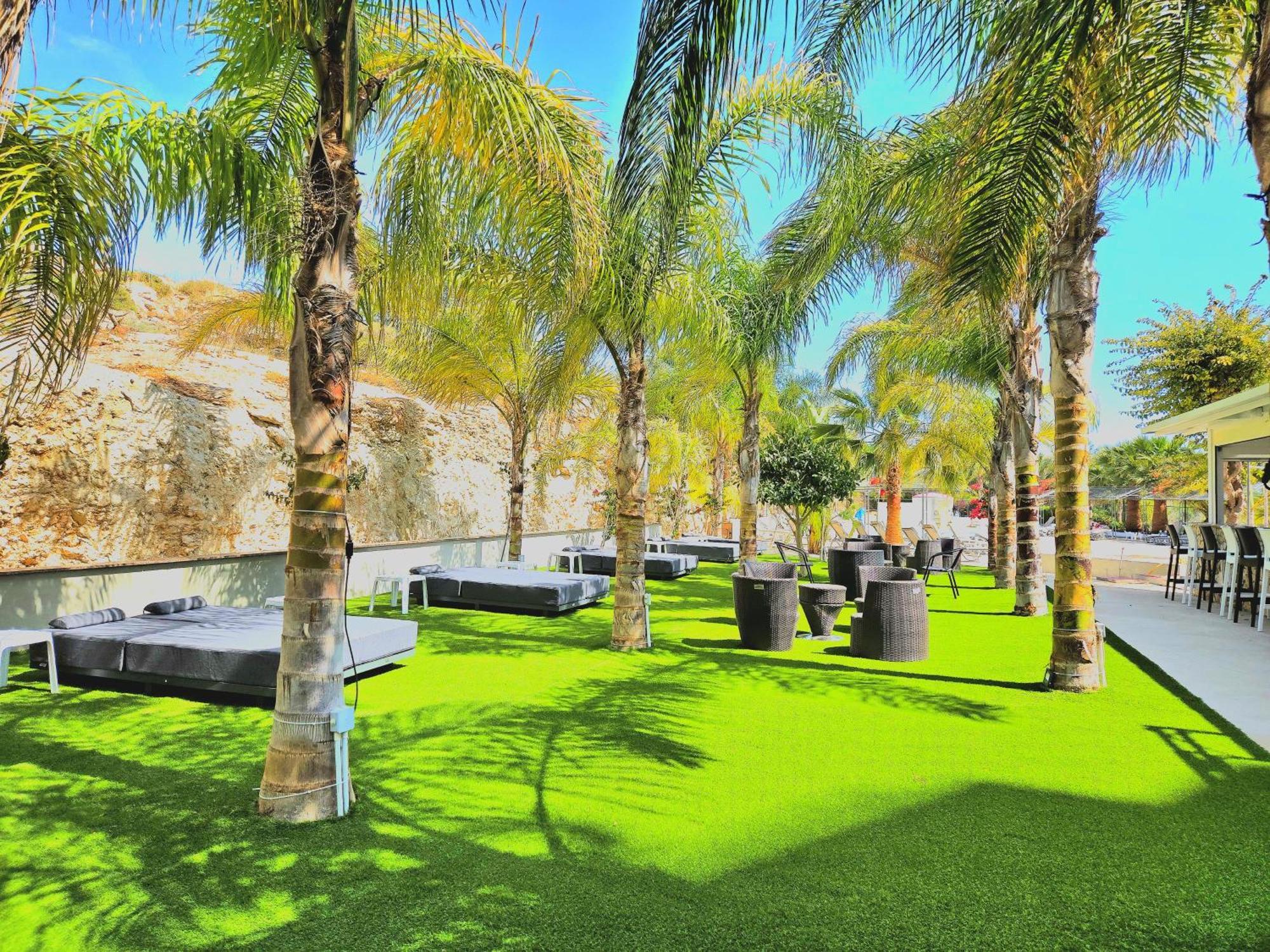 Corfu Hotel