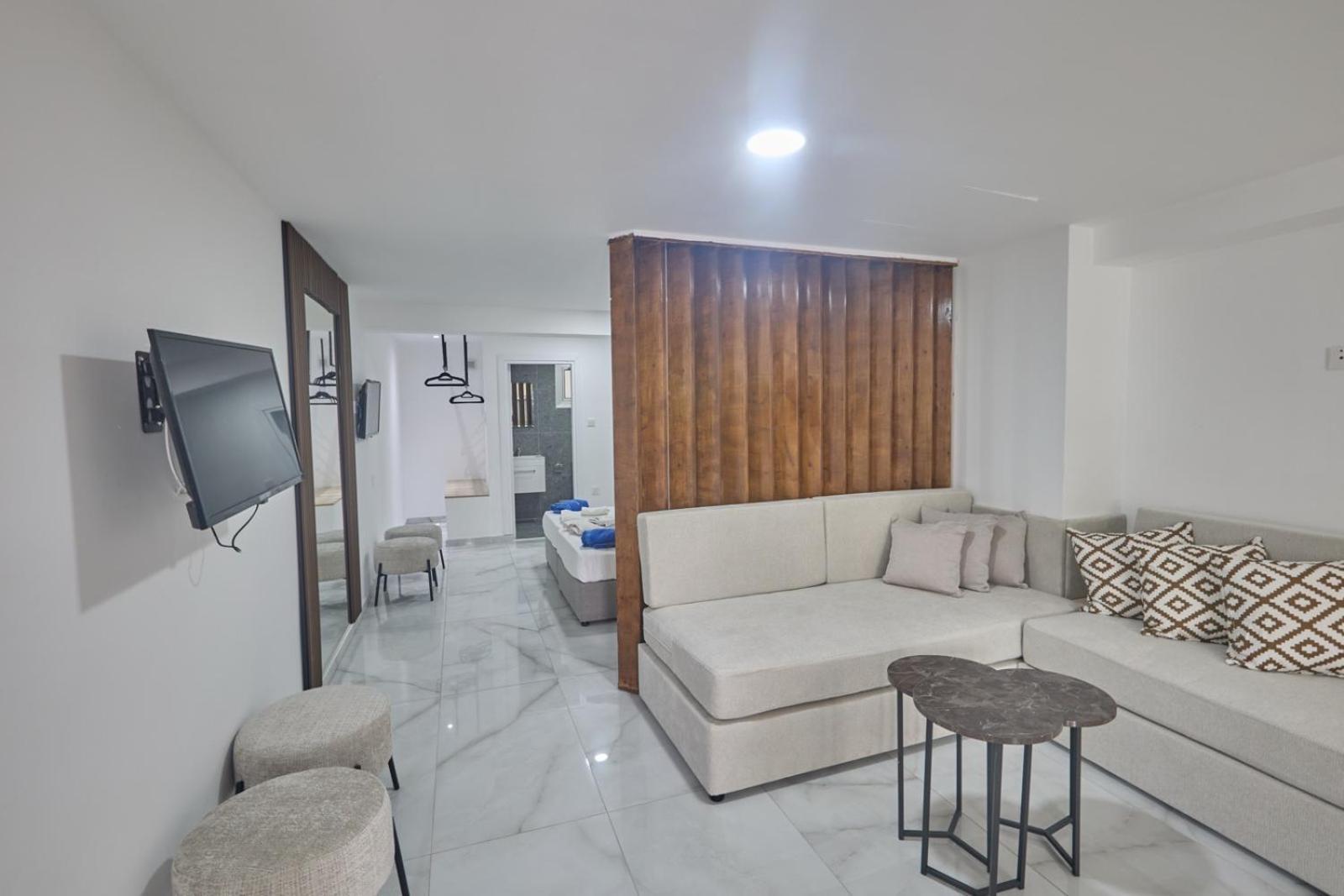Gold Emerging Ltd 5 Apartment
