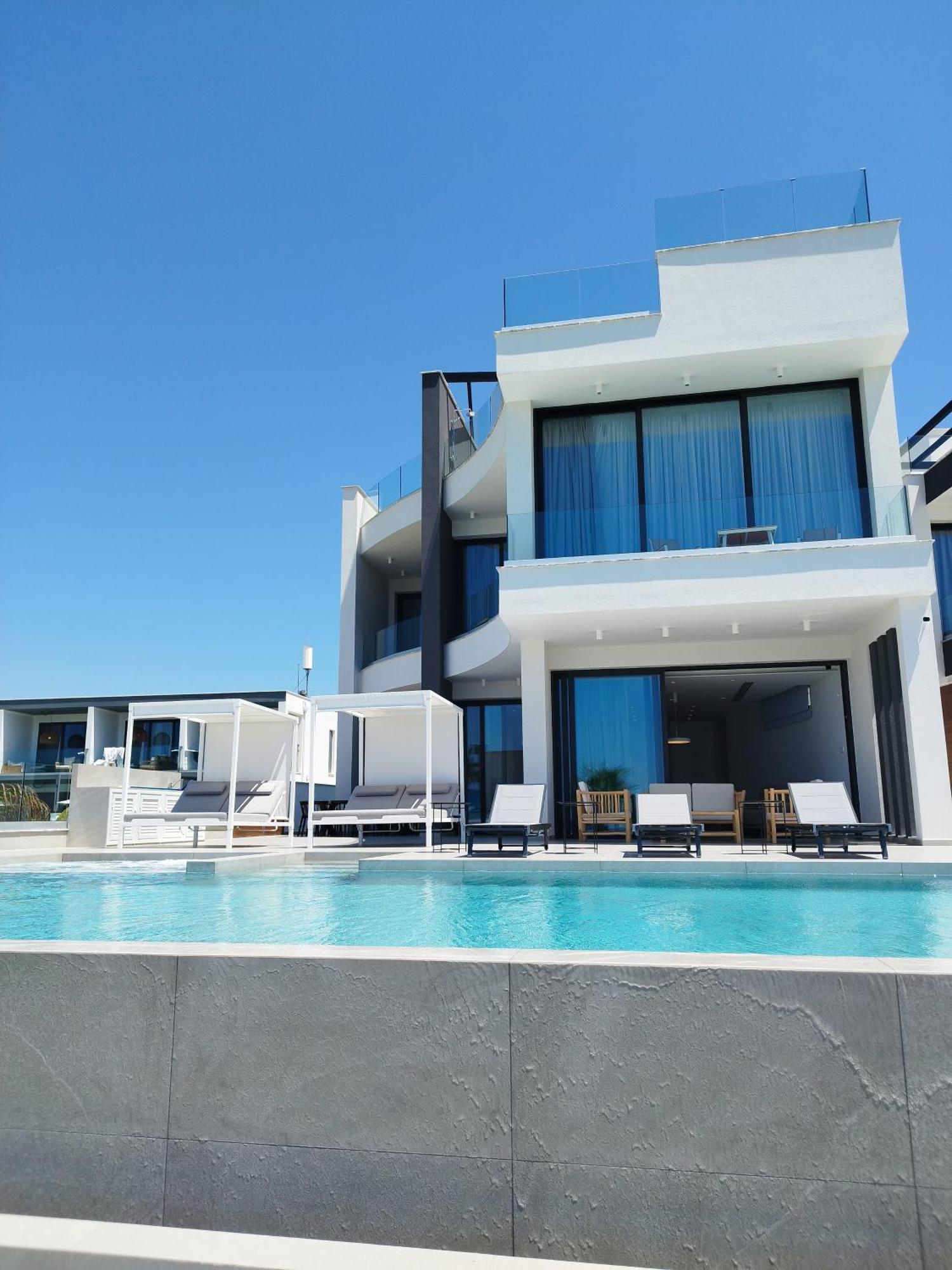 Aqua Beachfront - 2
