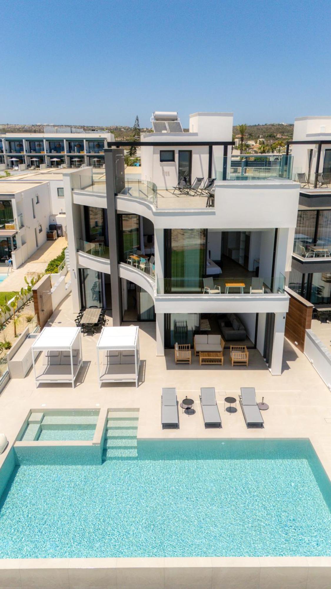 Aqua Beachfront - 2