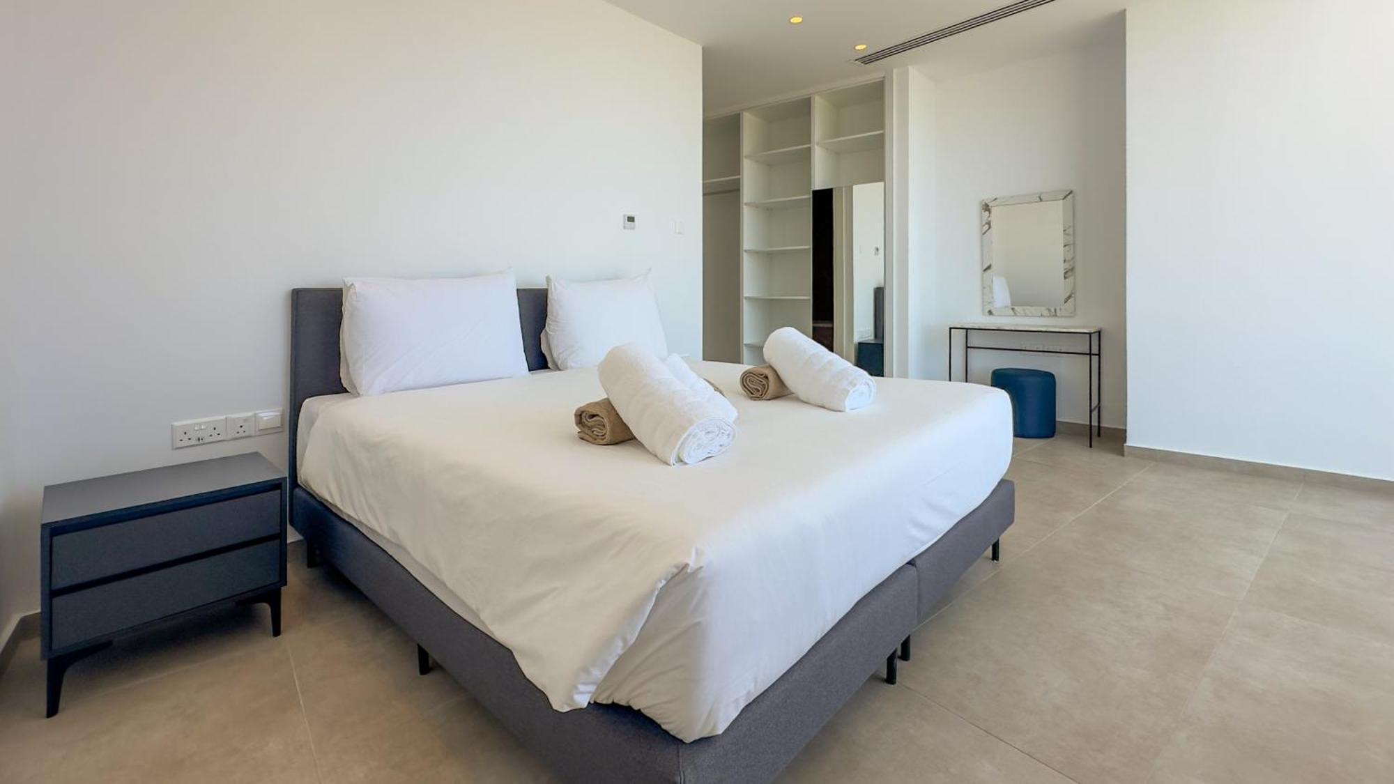 Villa Aqua Beachfront - 2