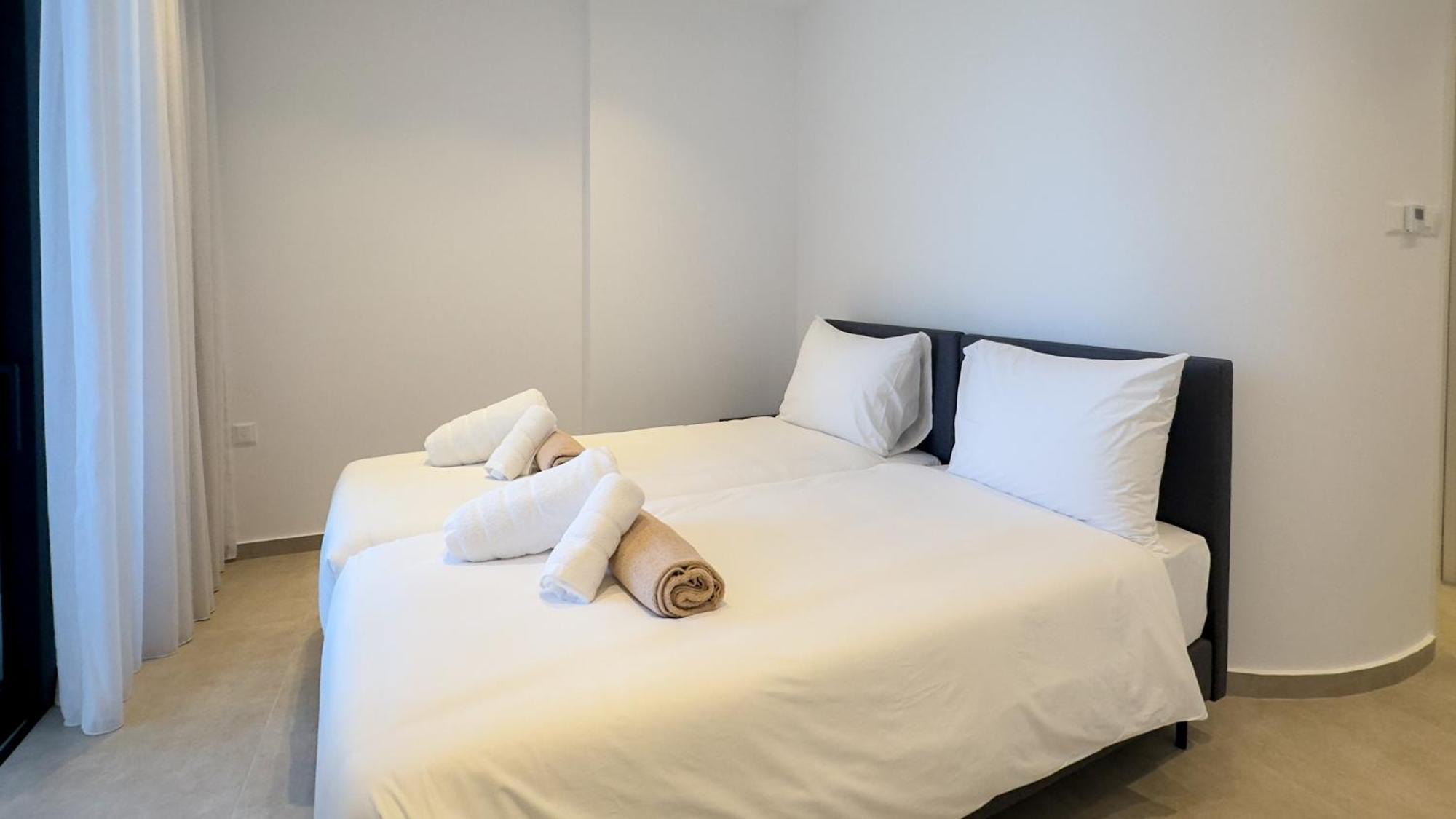 Villa Aqua Beachfront - 2 *