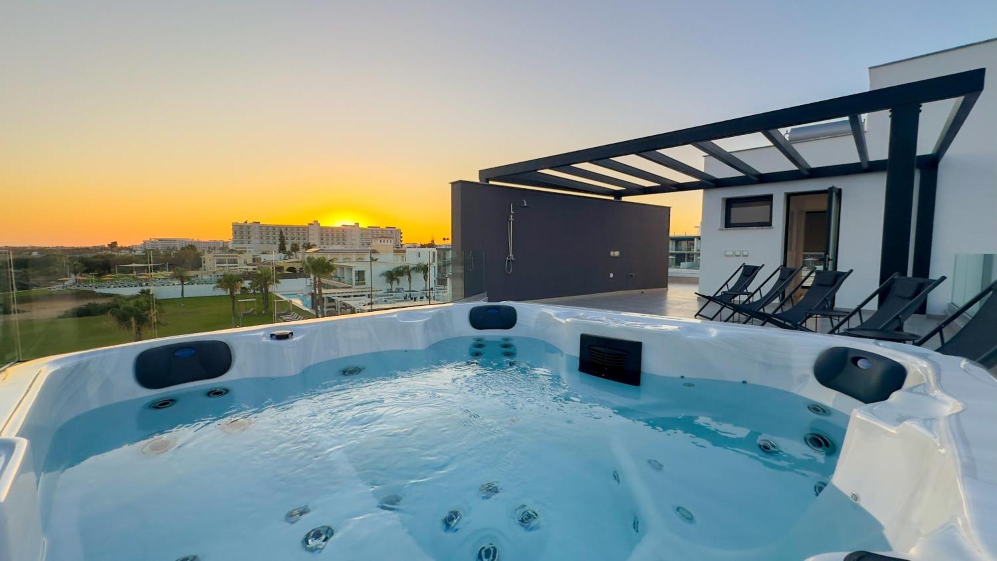 Aqua Beachfront - 1 * Agia Napa
