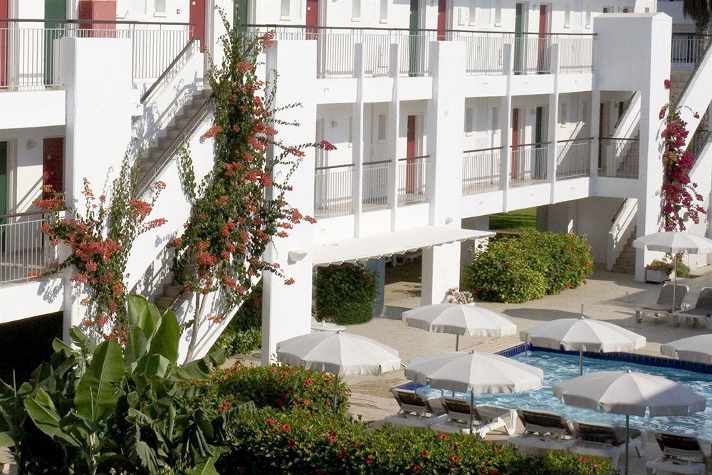 Nissi Park Hotel 3*