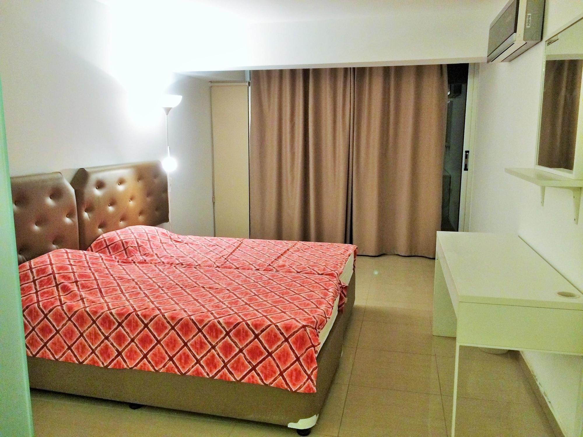 Pambos Napa Rocks - Adults Only 2*