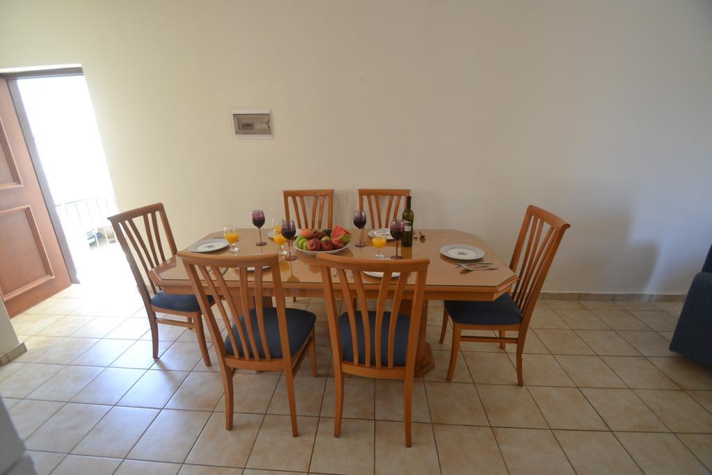 Daphne's Holidays Apartamento