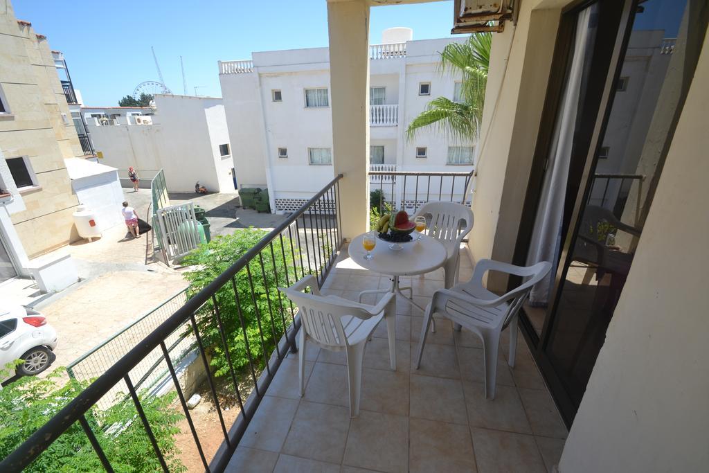 Daphne's Holidays Apartamento