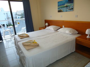 Marisa Aparthotel