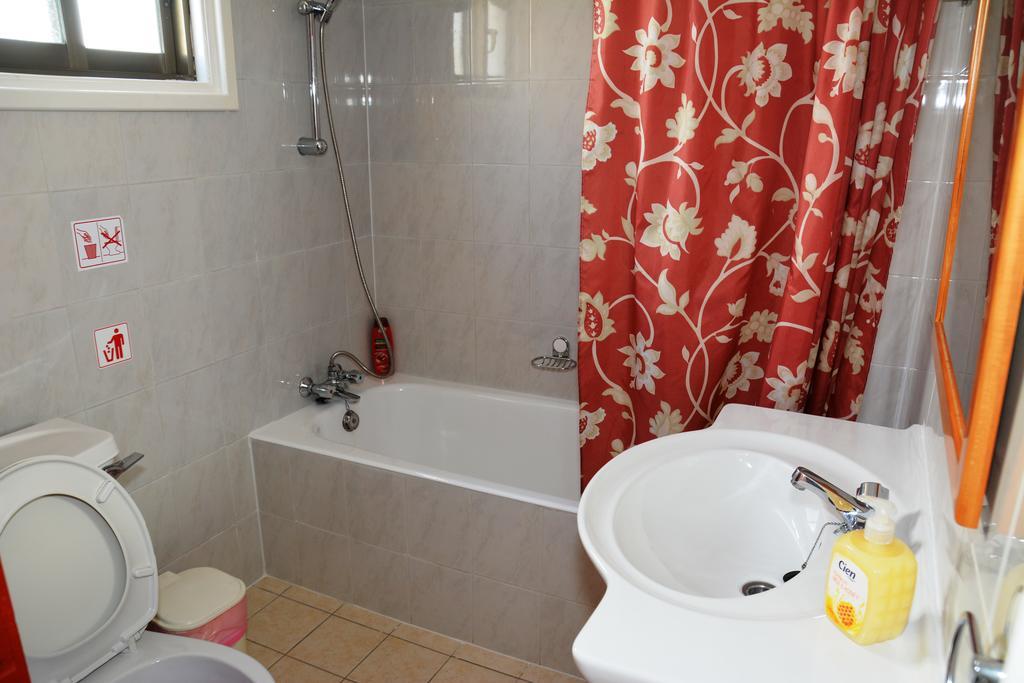 Apartment Karistos *