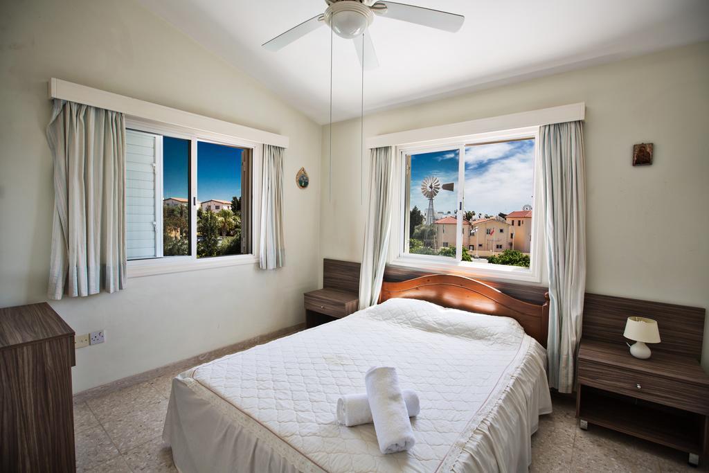 Merab Center Villa Ayia Napa